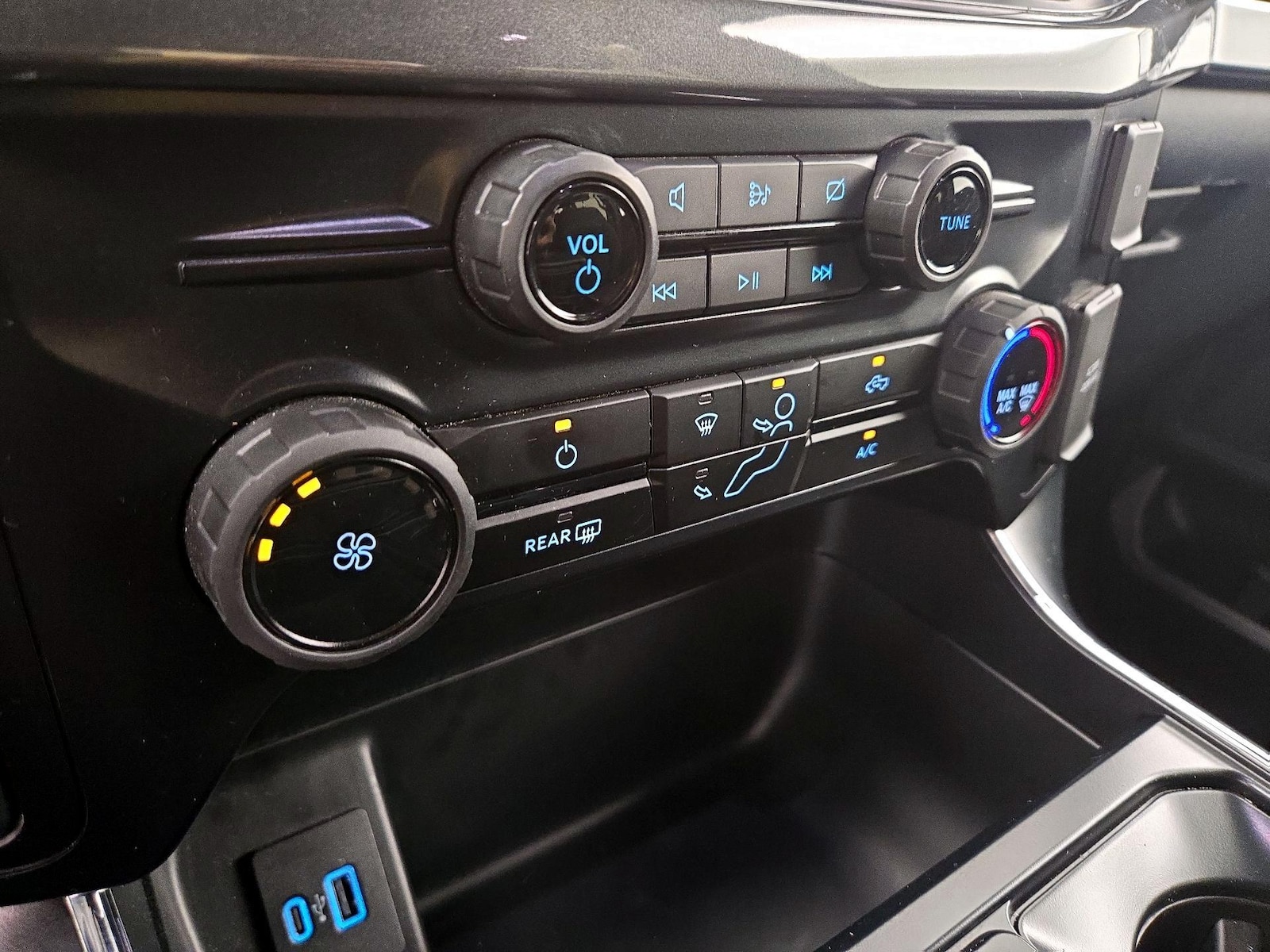 2024 Ford F-150 STX - Photo 18