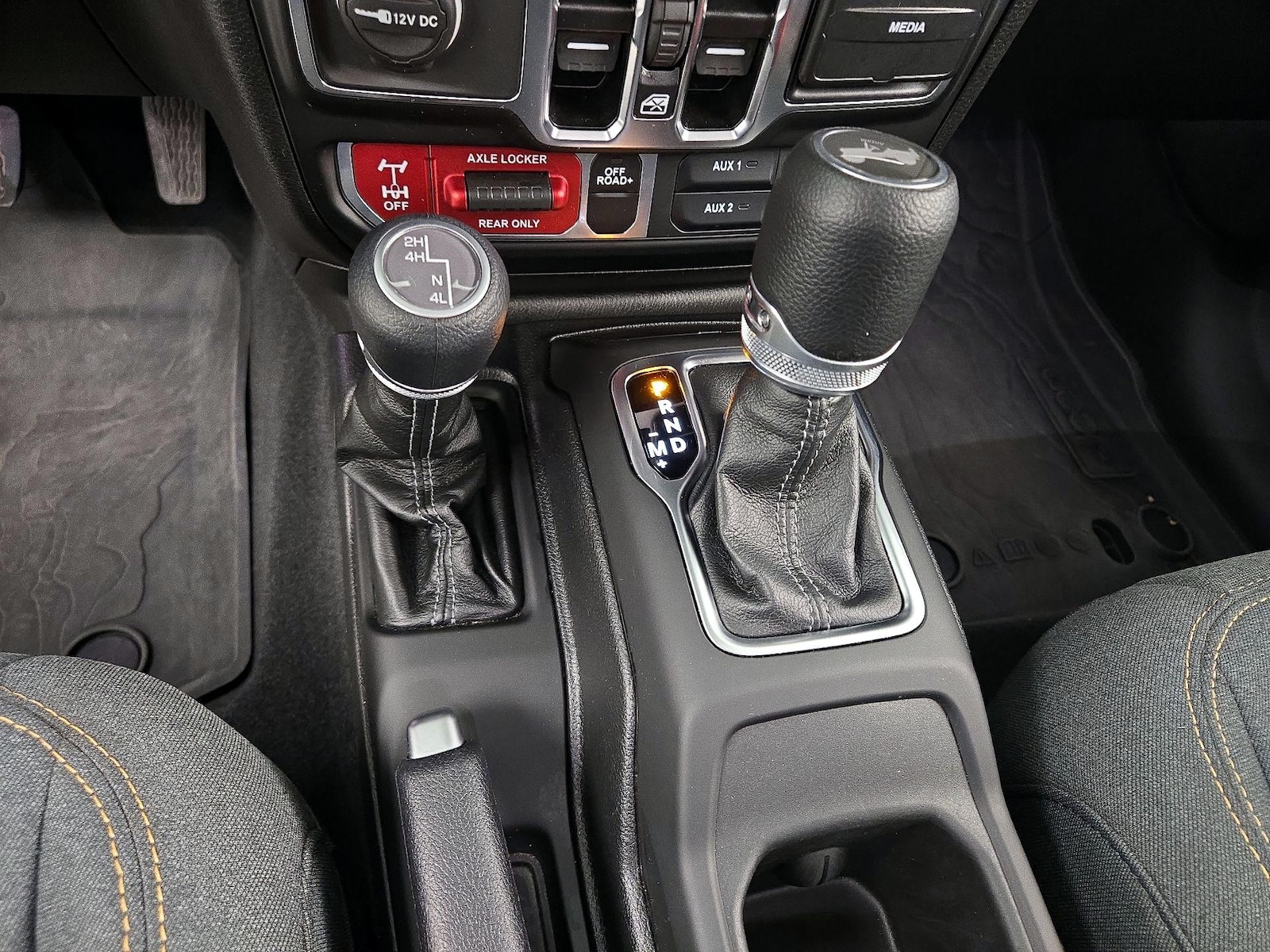 2025 Jeep Wrangler 4-Door Willys - Photo 19