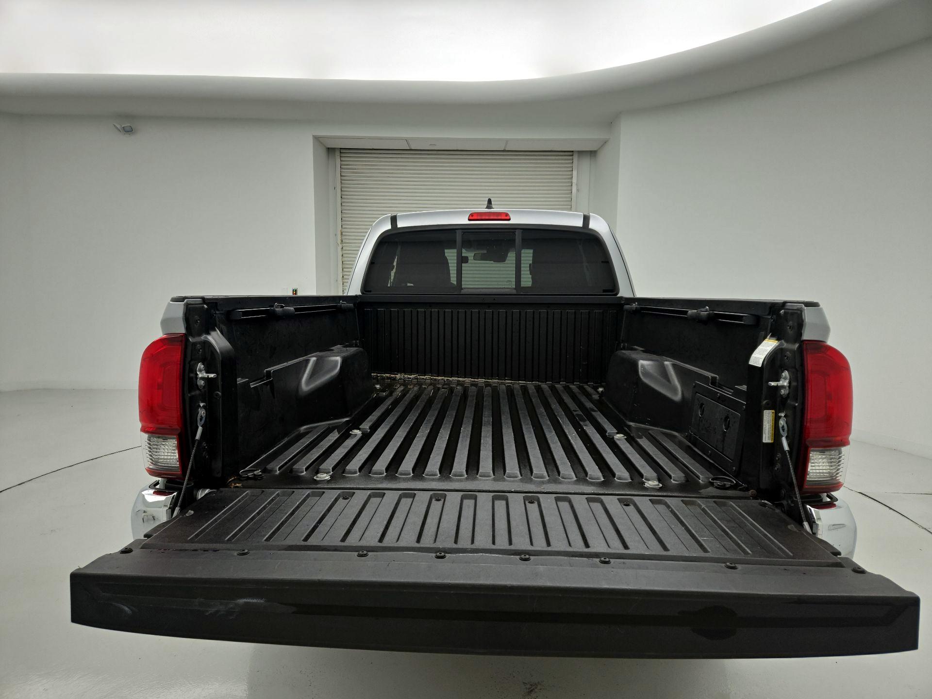 Thumbnail: 2023 Toyota Tacoma - 20