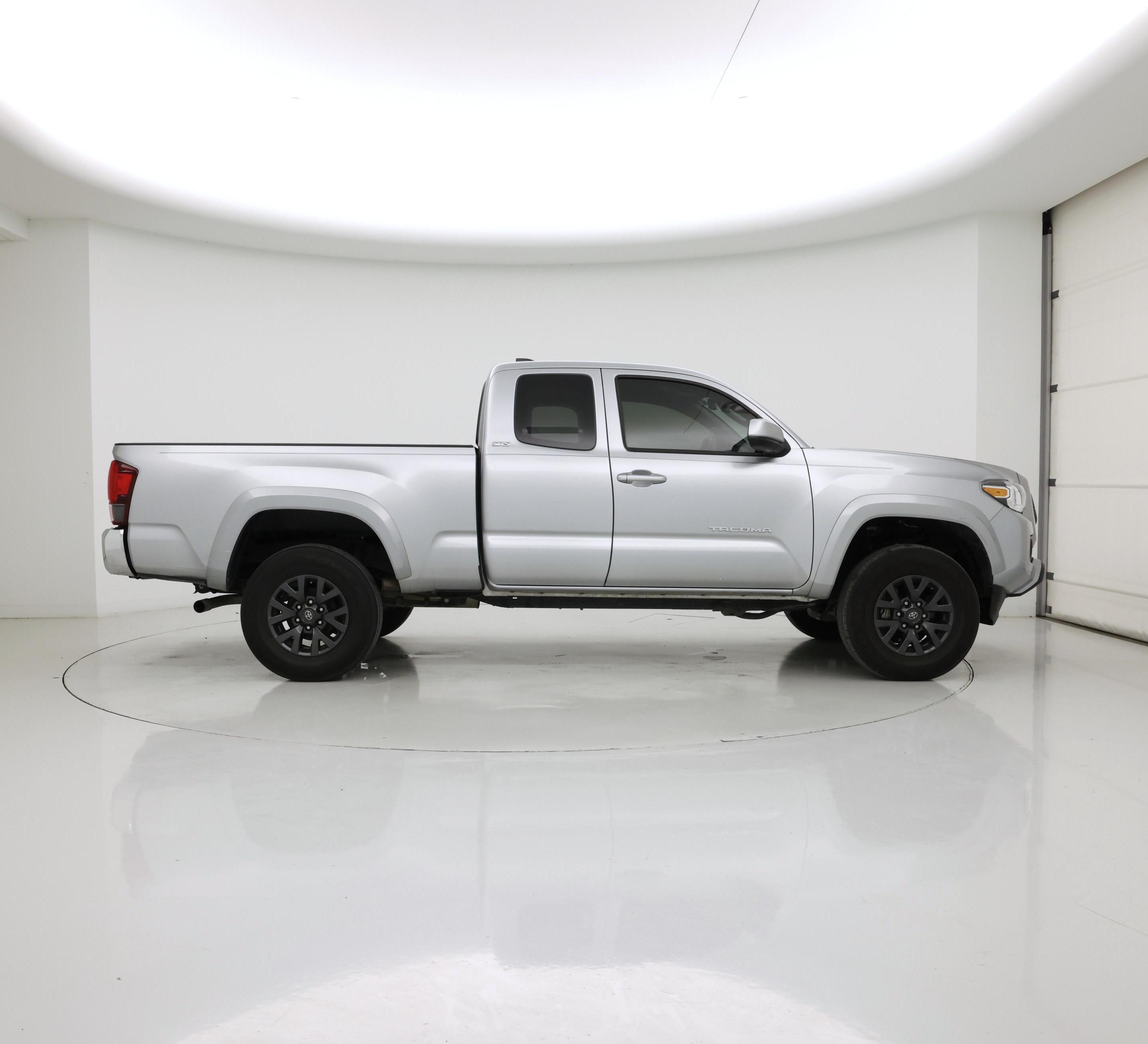 Thumbnail: 2023 Toyota Tacoma - 7
