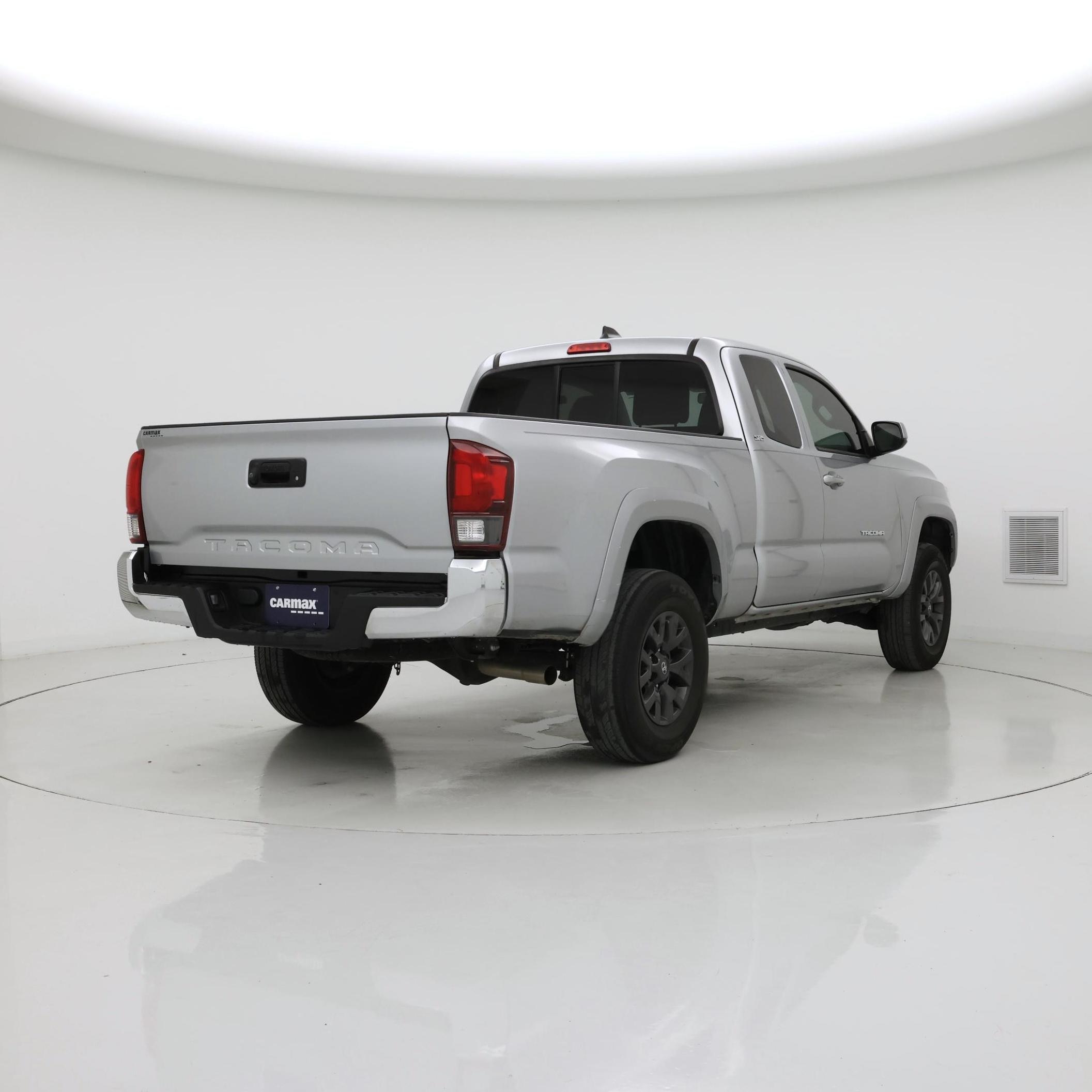 Thumbnail: 2023 Toyota Tacoma - 8