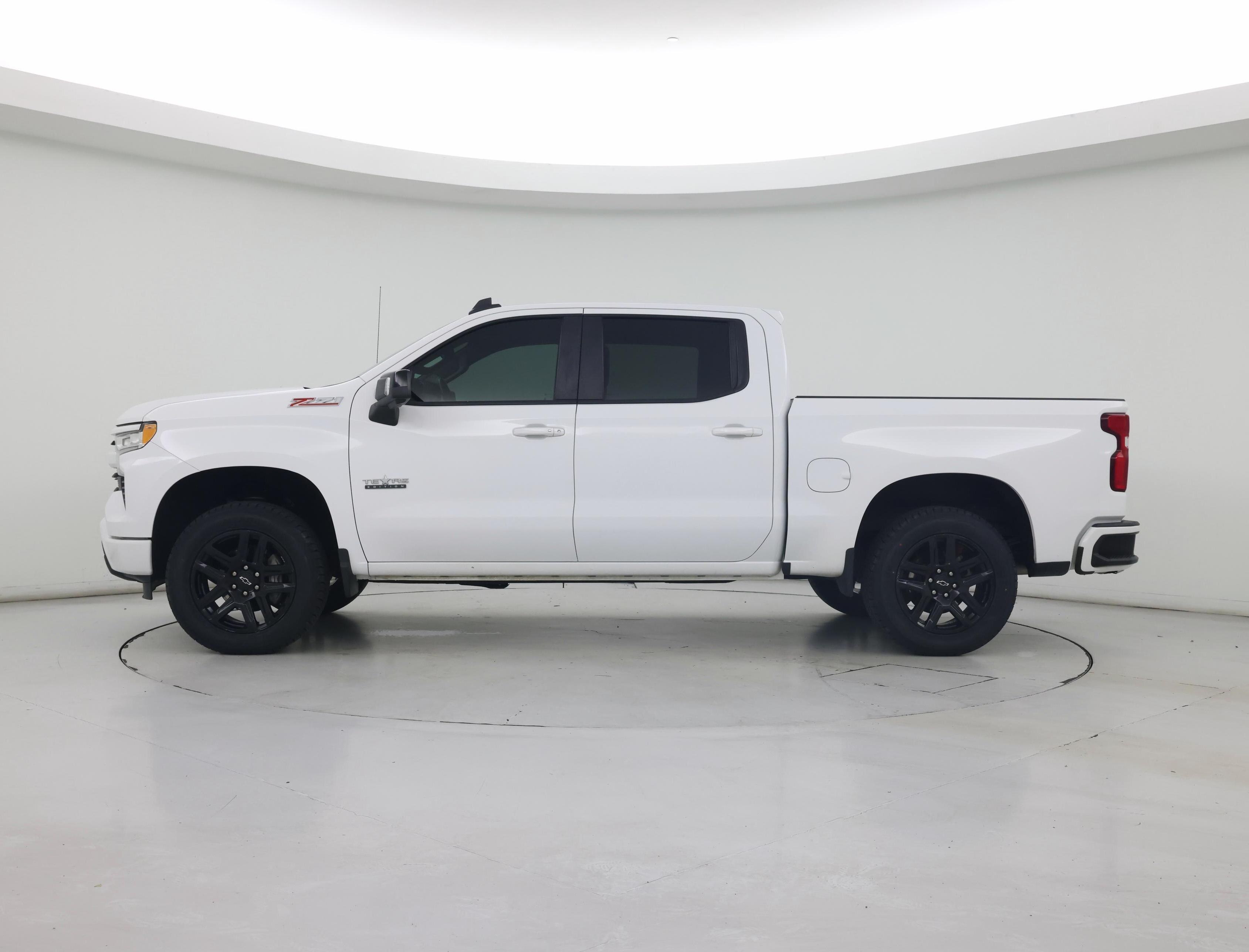 Thumbnail: 2022 Chevrolet Silverado 1500 - 3