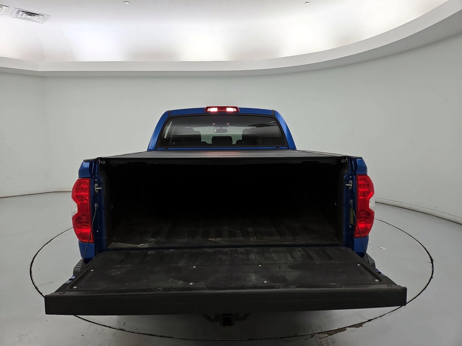 Thumbnail: 2017 Toyota Tundra - 20
