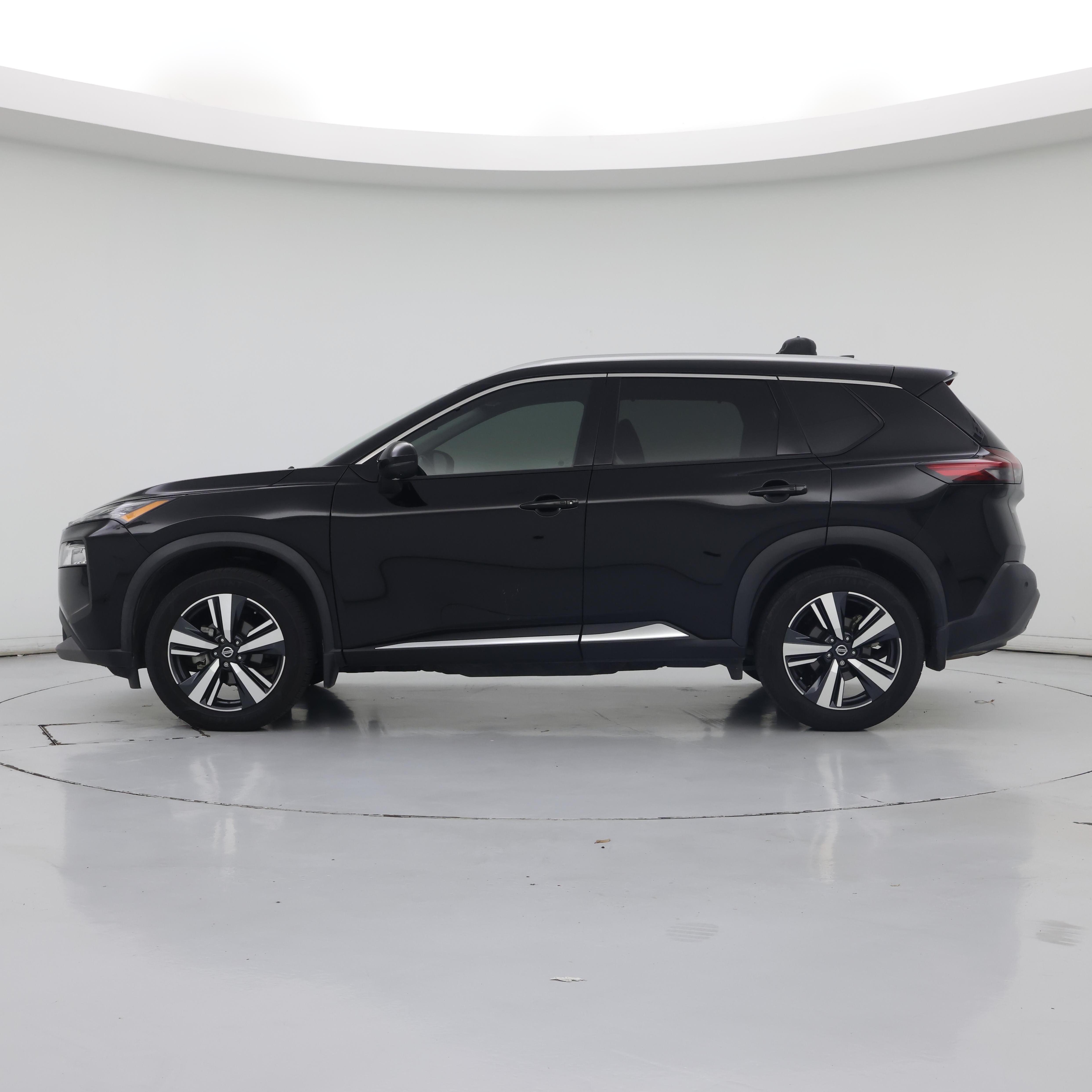 Thumbnail: 2021 Nissan Rogue - 3