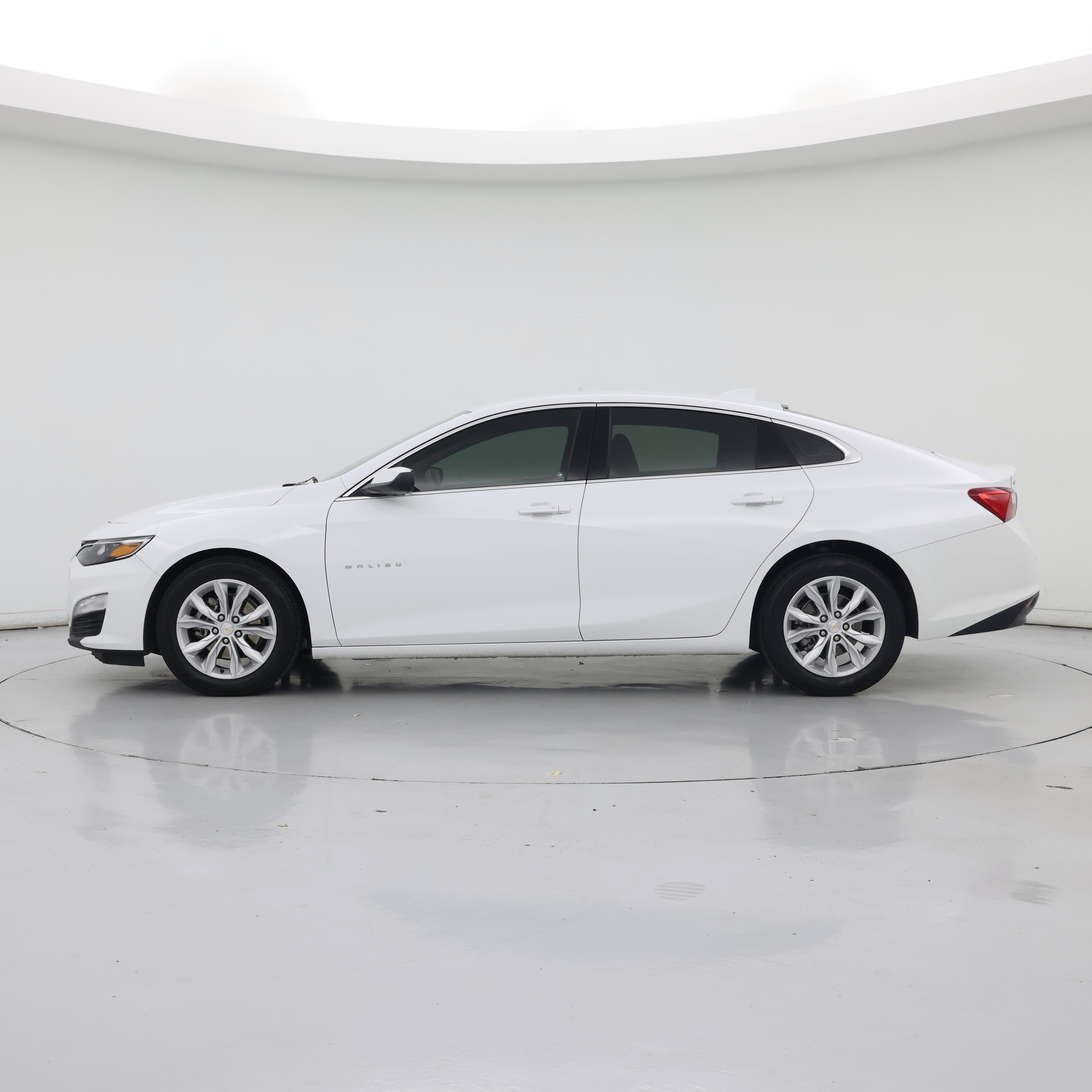 Thumbnail: 2024 Chevrolet Malibu - 3