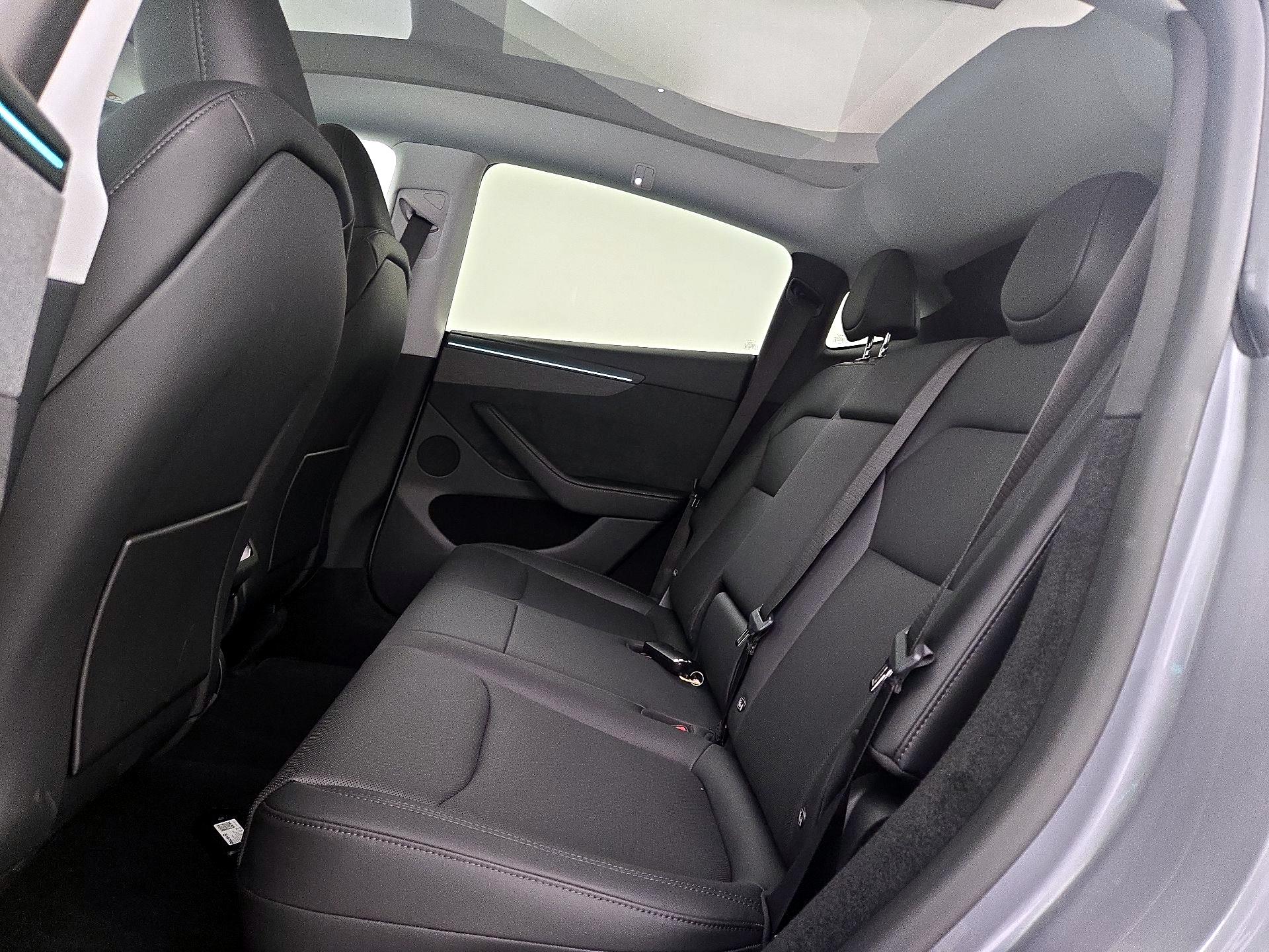 Thumbnail: 2026 Tesla Model Y - 19