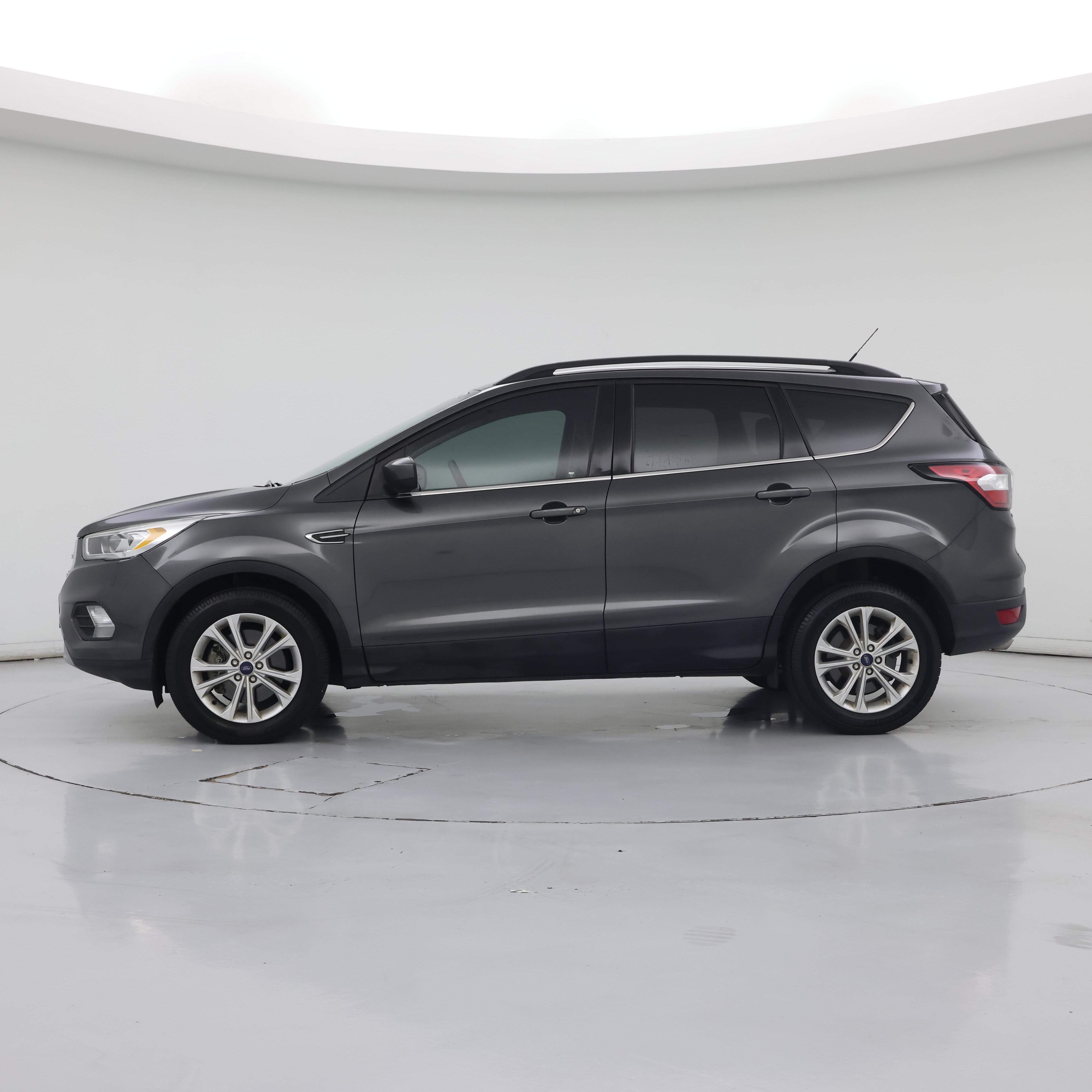 Thumbnail: 2018 Ford Escape - 3