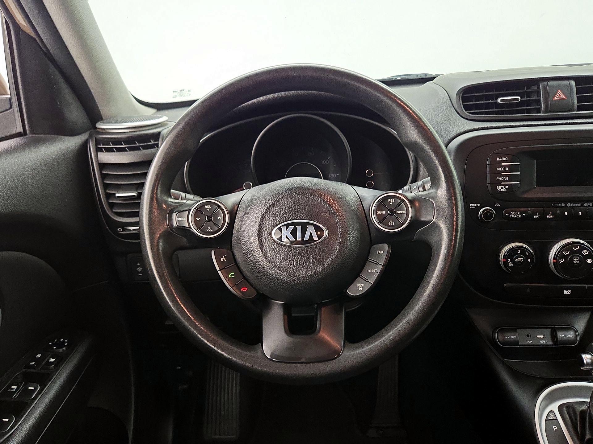 Thumbnail: 2016 Kia Soul - 10