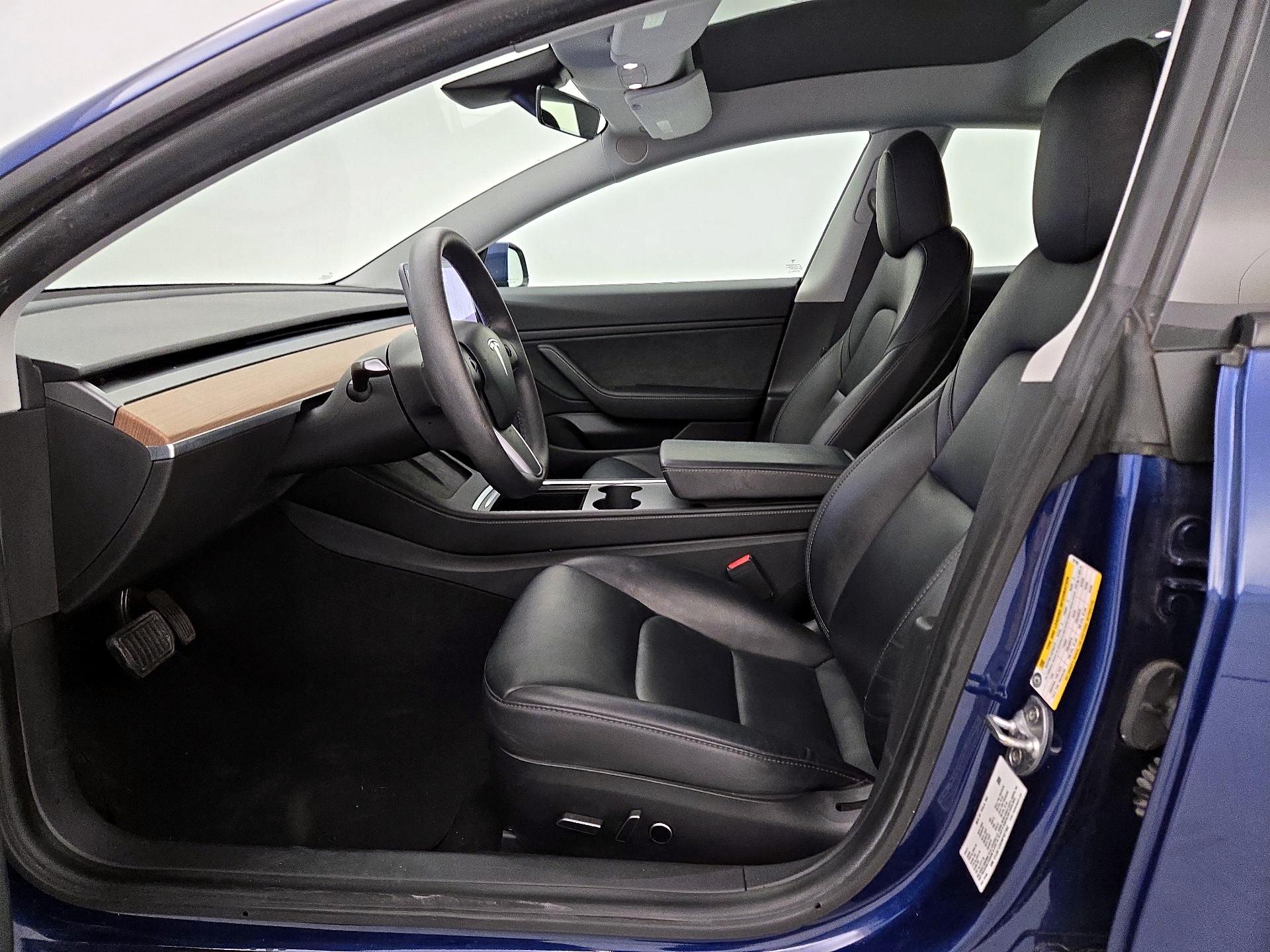 Thumbnail: 2021 Tesla Model 3 - 11