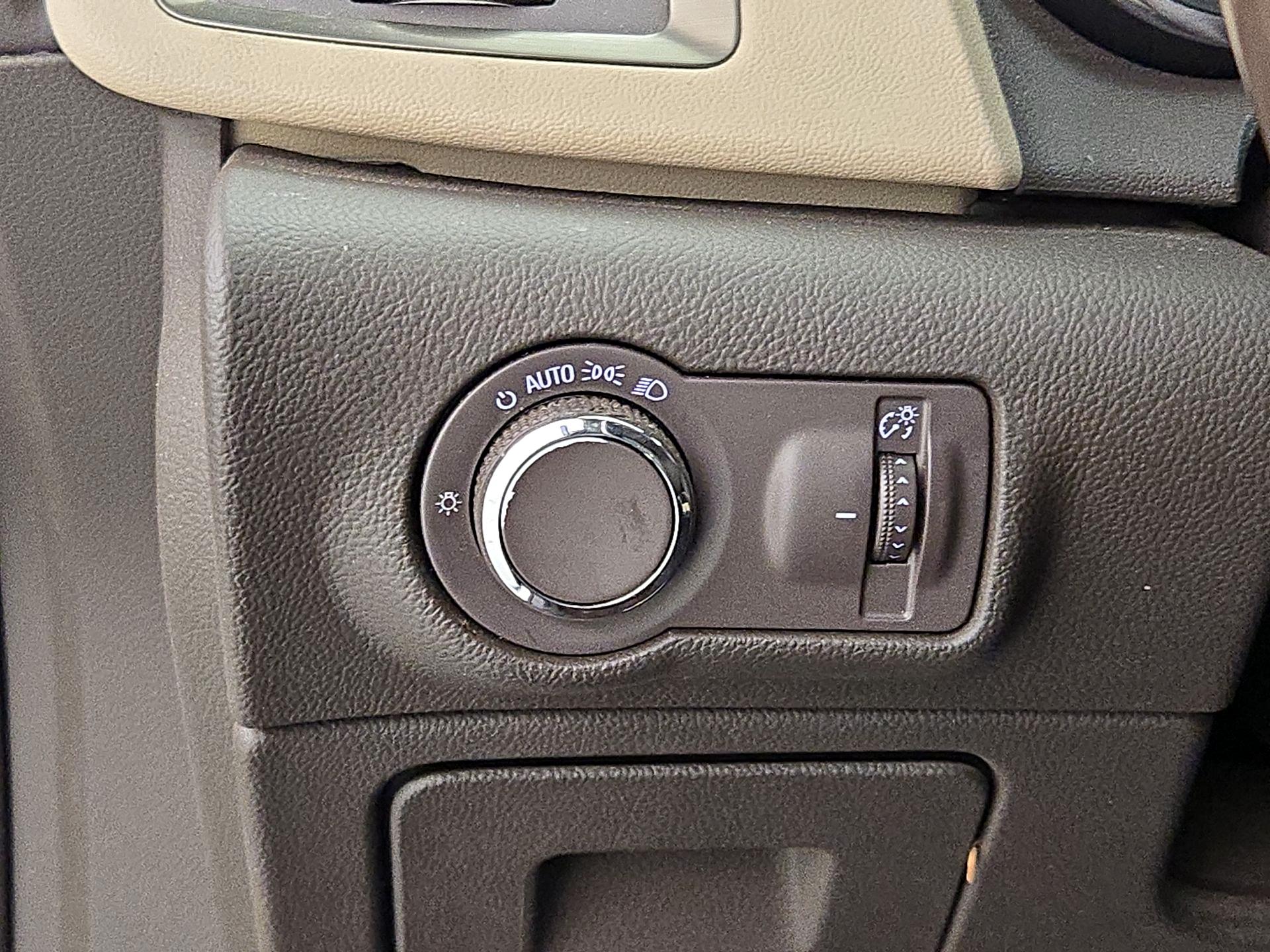 Thumbnail: 2015 Buick Verano - 13