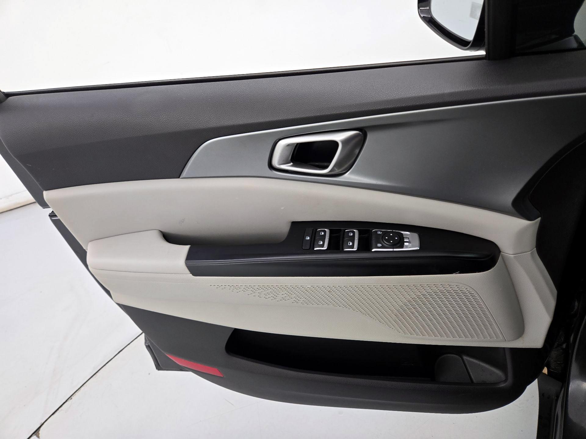 Thumbnail: 2024 Kia Carnival - 12