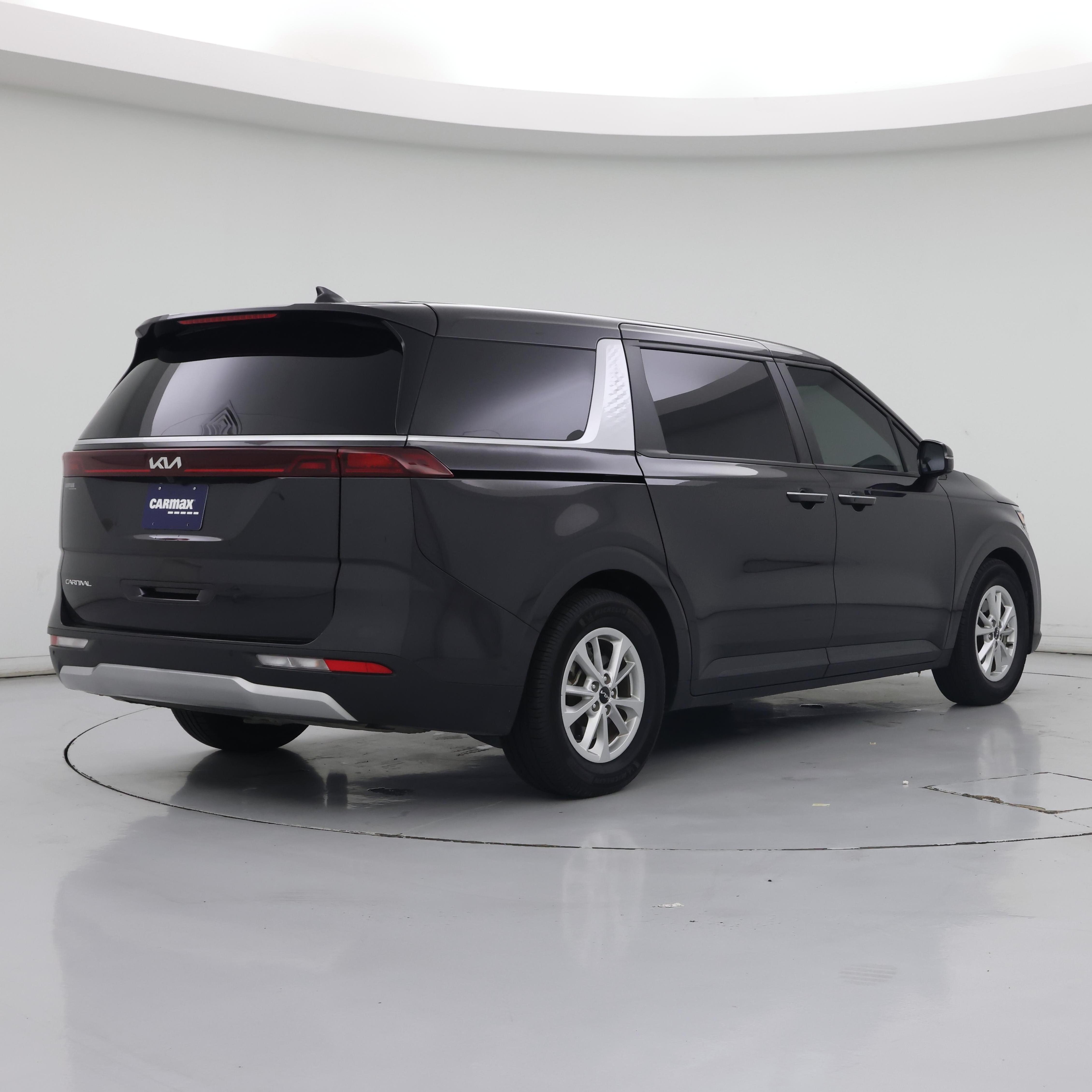Thumbnail: 2024 Kia Carnival - 8