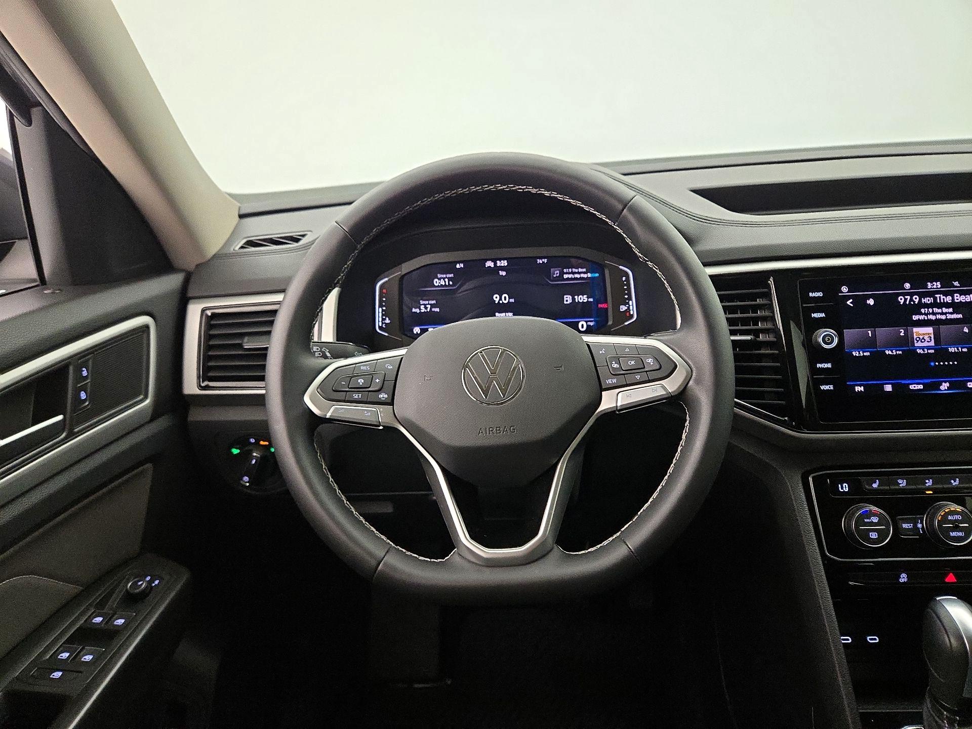 Thumbnail: 2023 Volkswagen Atlas - 10