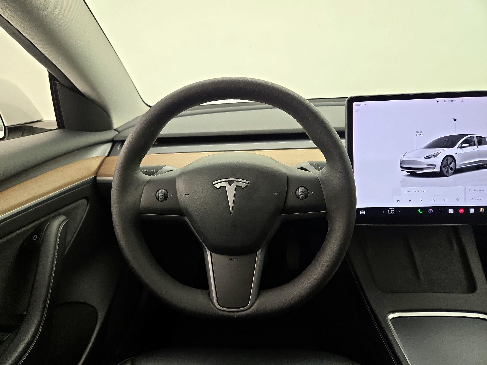 Thumbnail: 2023 Tesla Model 3 - 10