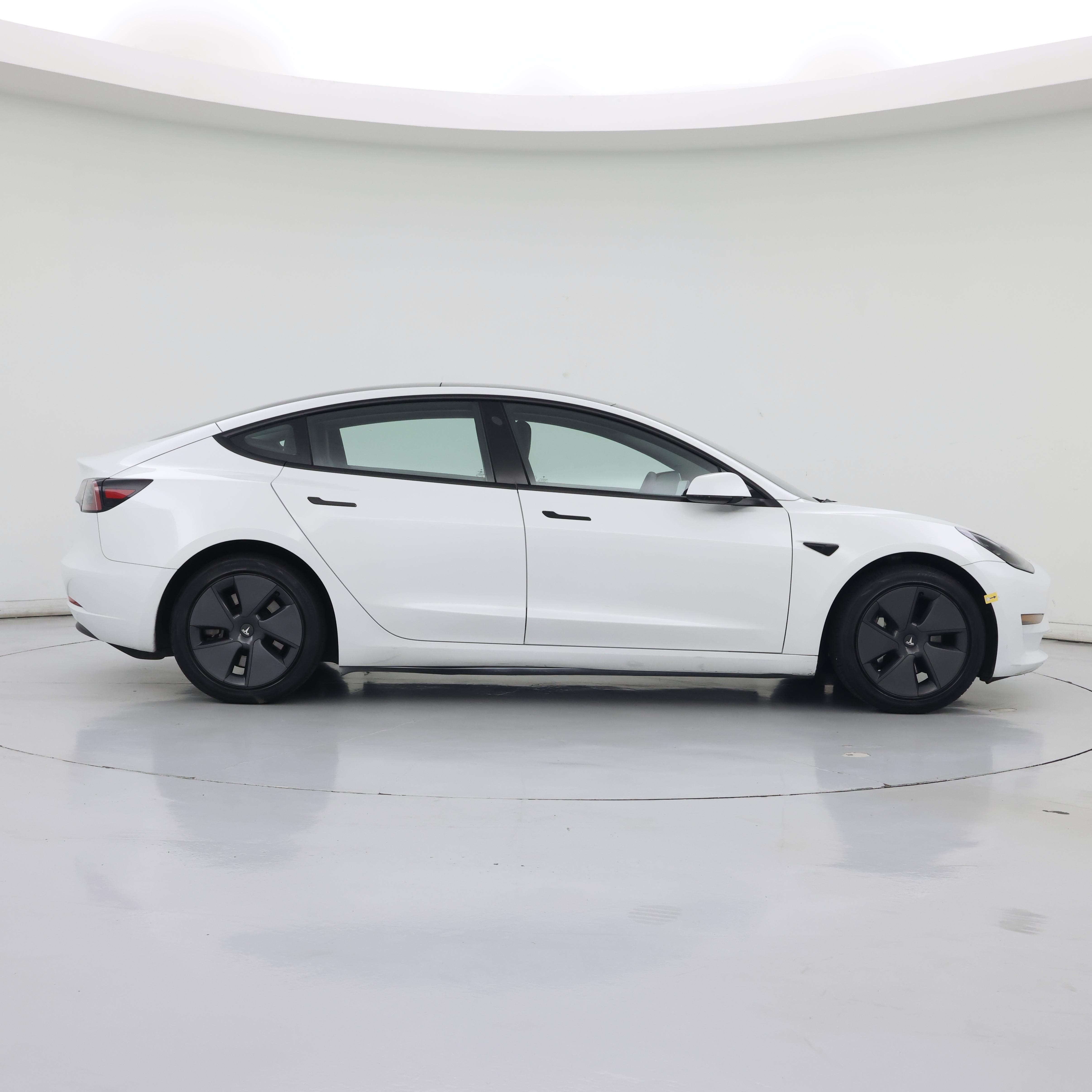 Thumbnail: 2023 Tesla Model 3 - 7