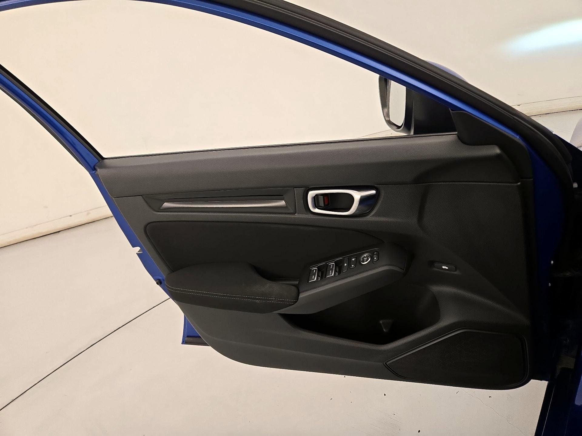 Thumbnail: 2023 Honda Civic - 12