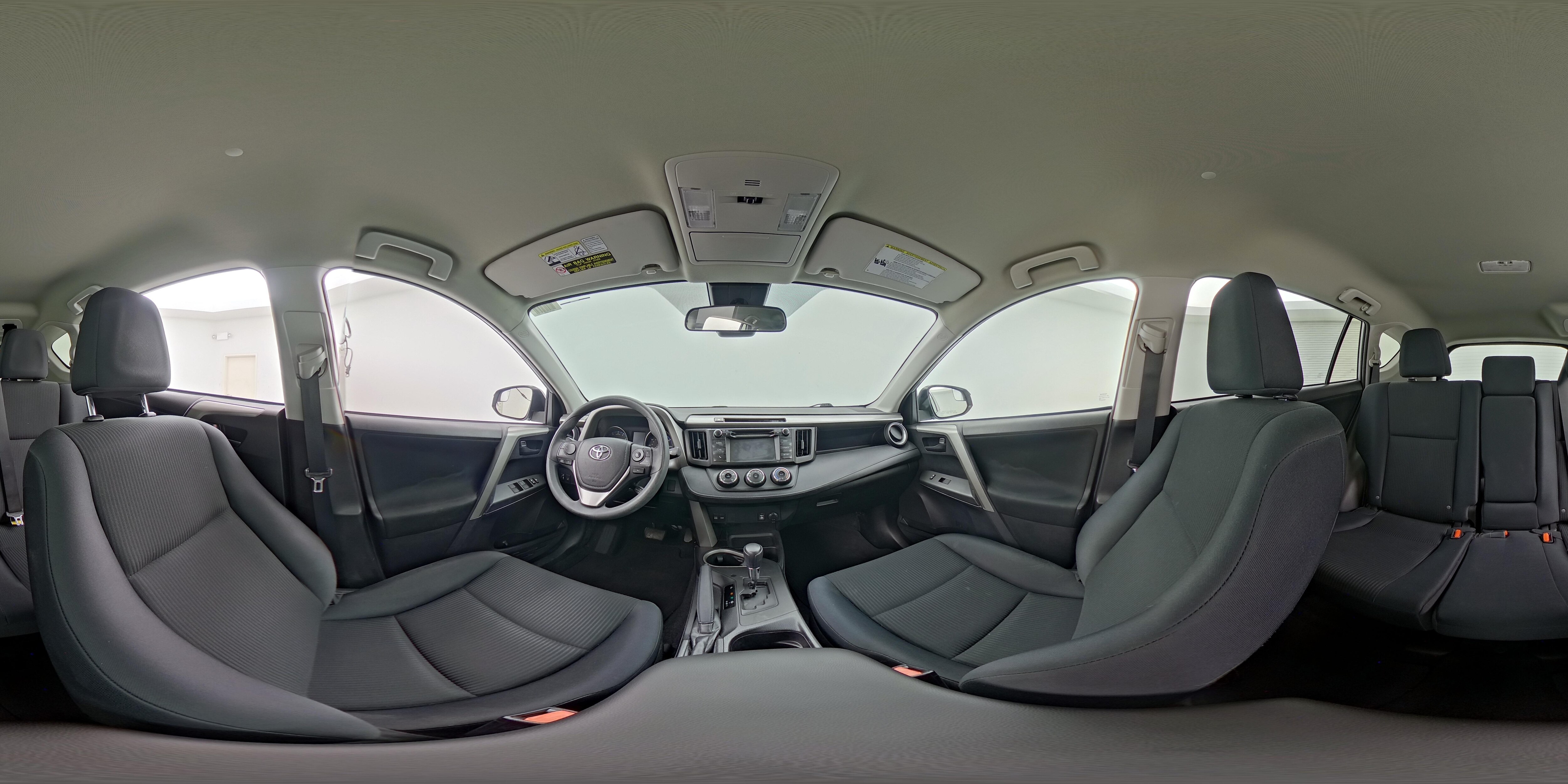 2017 Toyota RAV4 LE - Photo 24