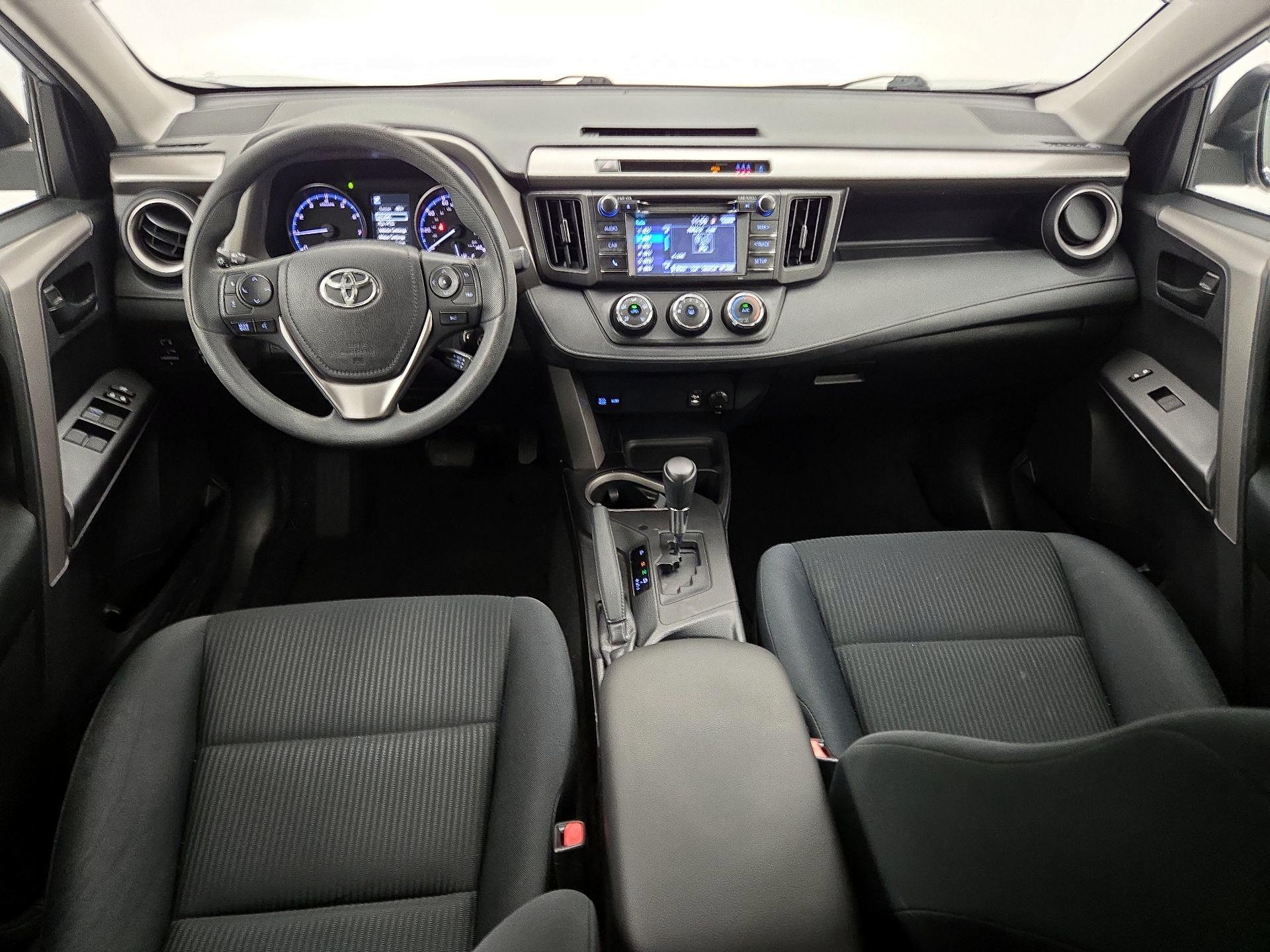 Thumbnail: 2017 Toyota RAV4 - 9