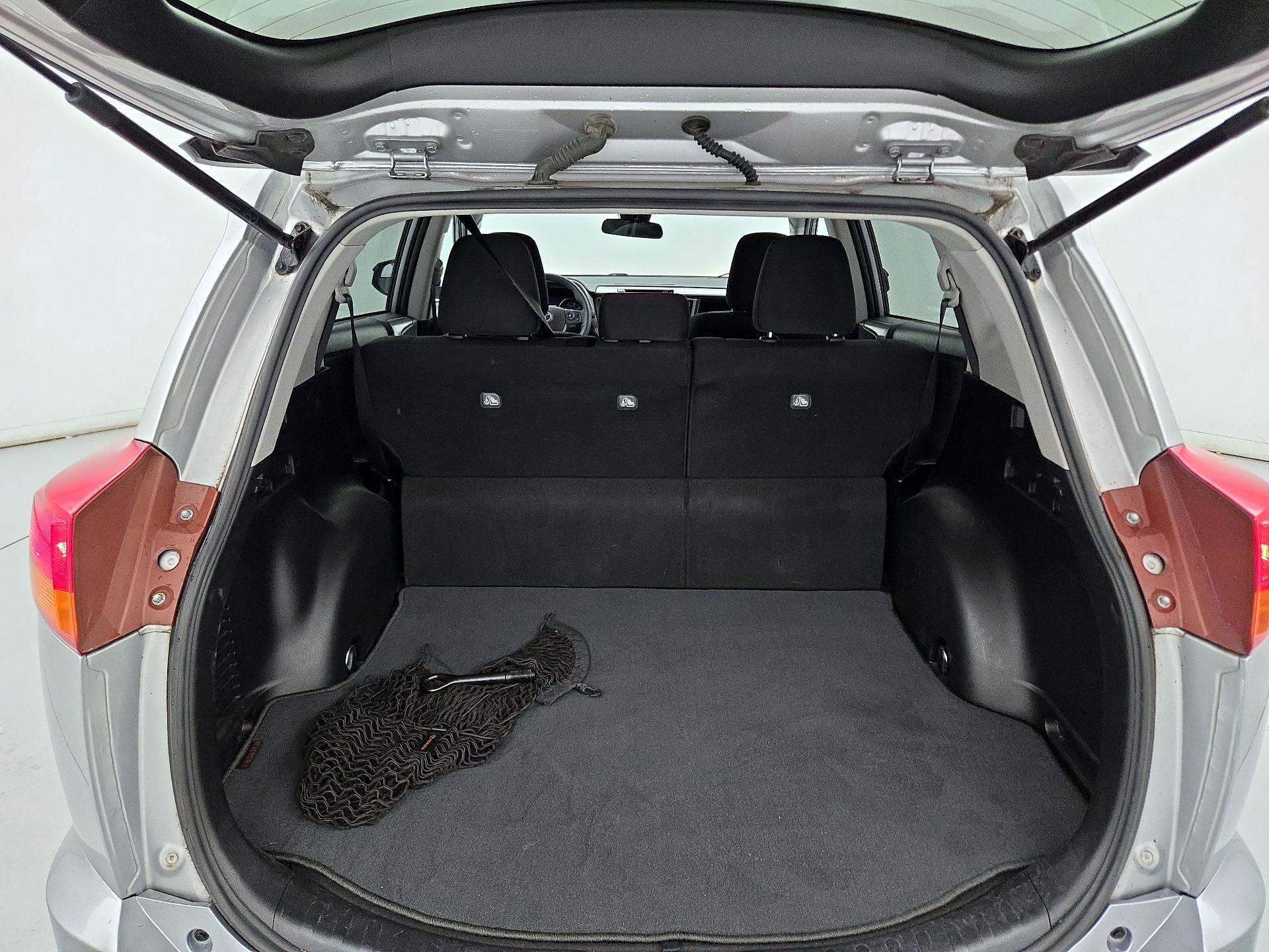 Thumbnail: 2017 Toyota RAV4 - 20