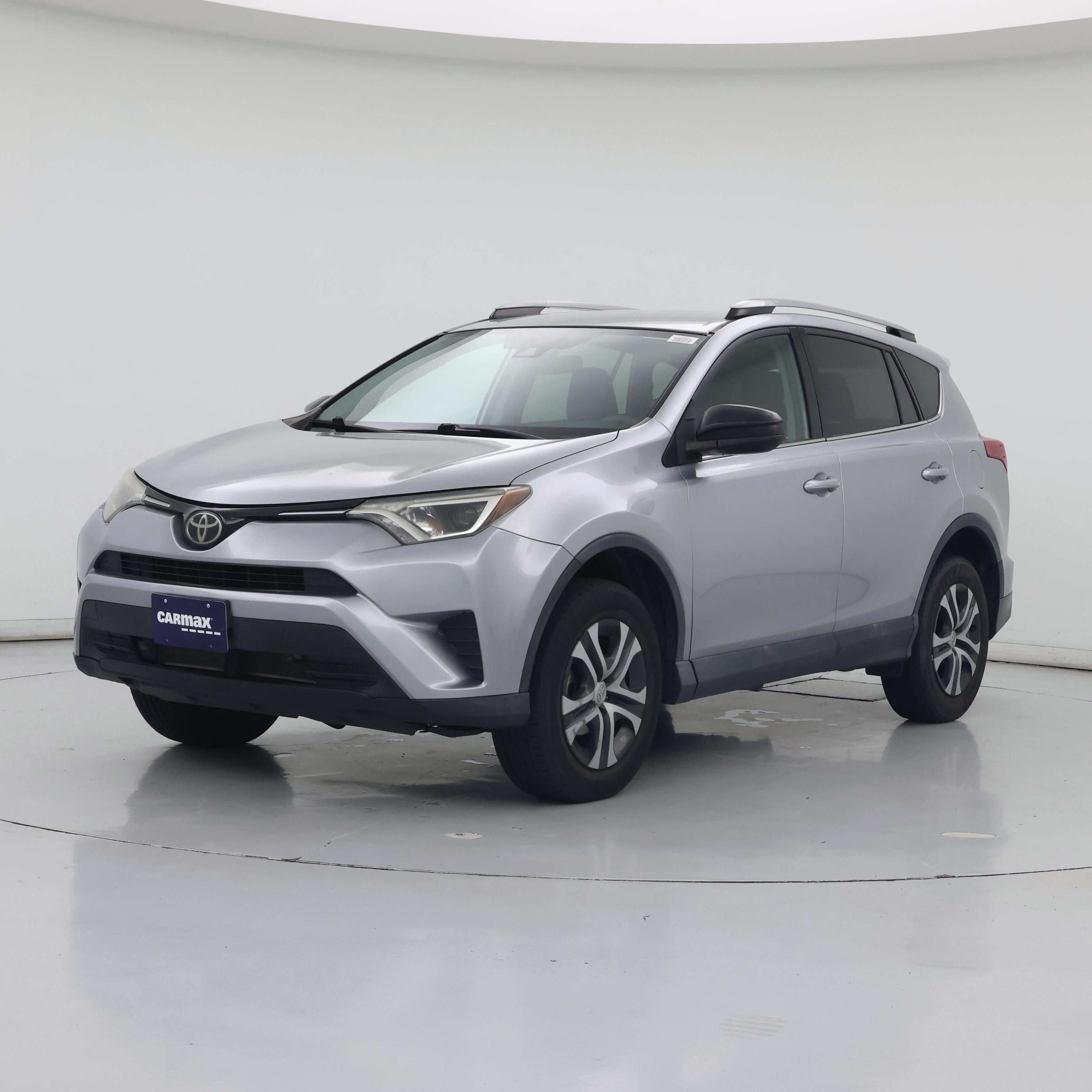 Thumbnail: 2017 Toyota RAV4 - 4