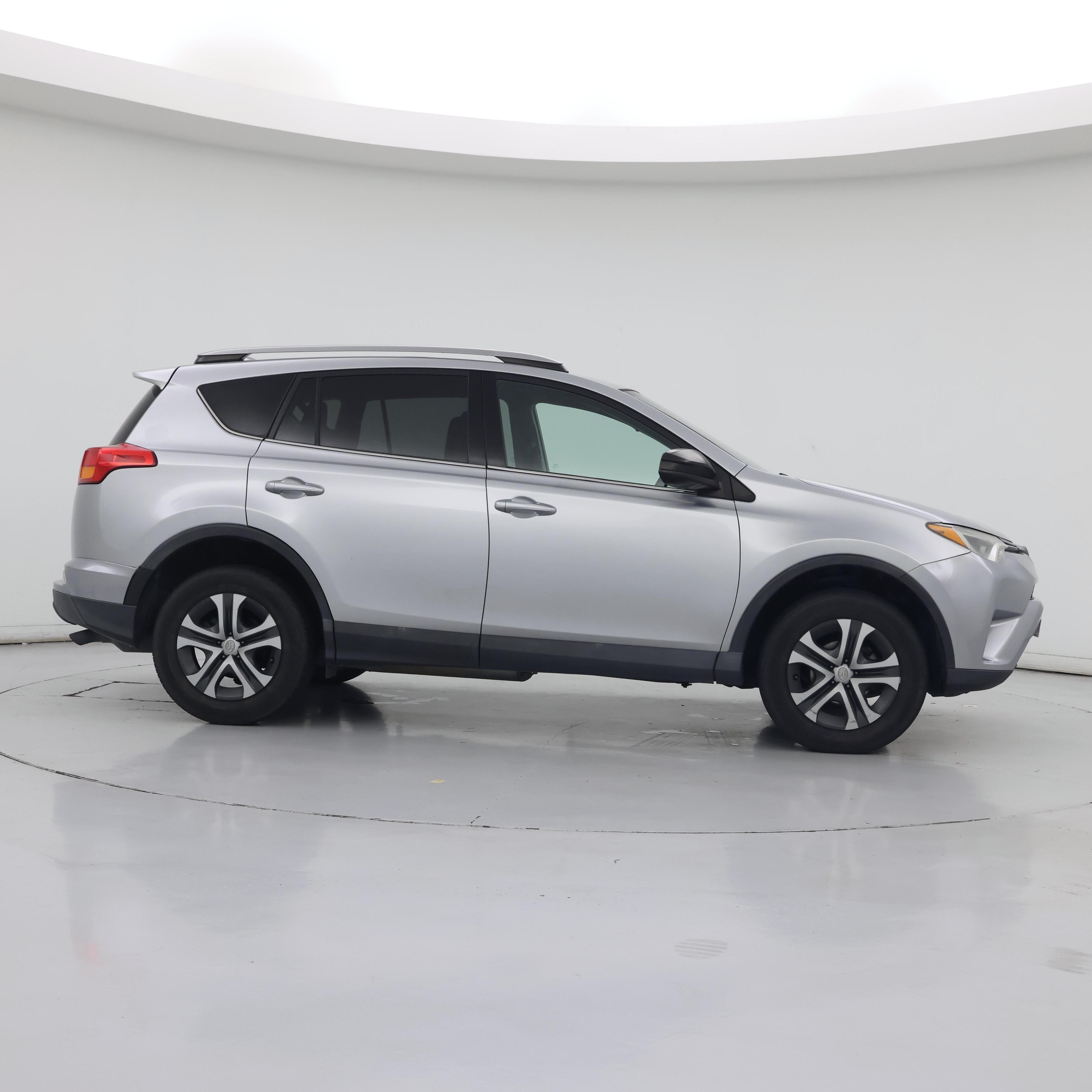 Thumbnail: 2017 Toyota RAV4 - 7