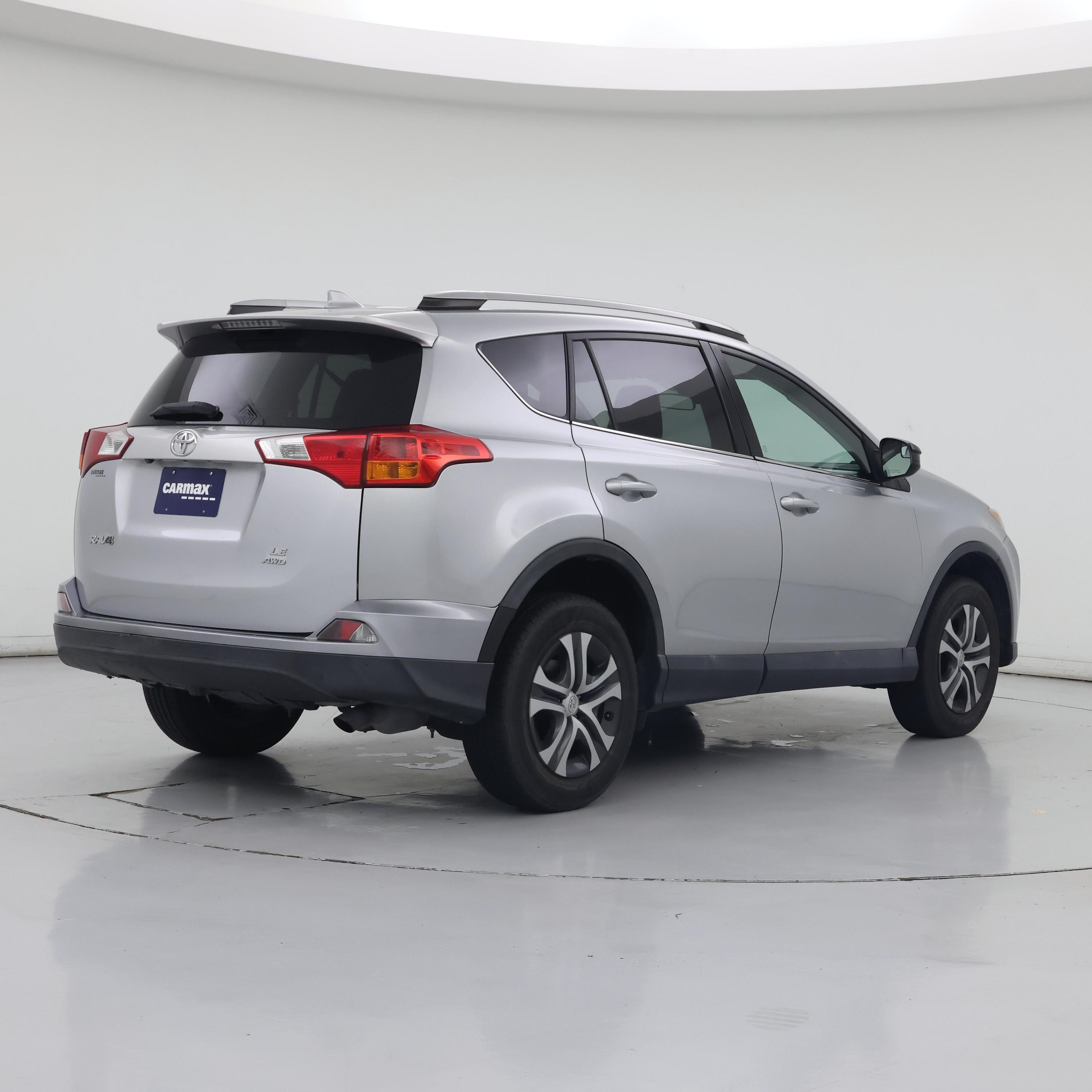 Thumbnail: 2017 Toyota RAV4 - 8