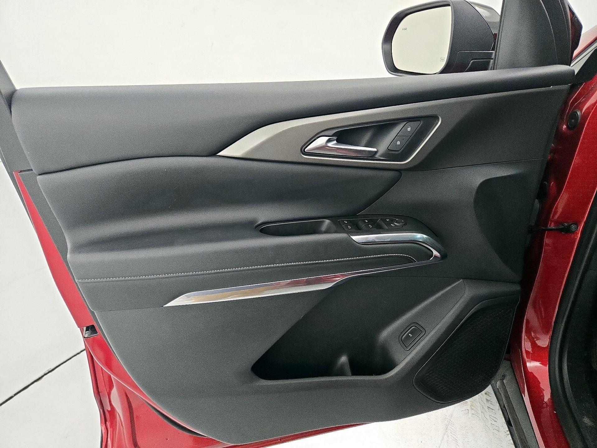 Thumbnail: 2024 Chevrolet Traverse - 12