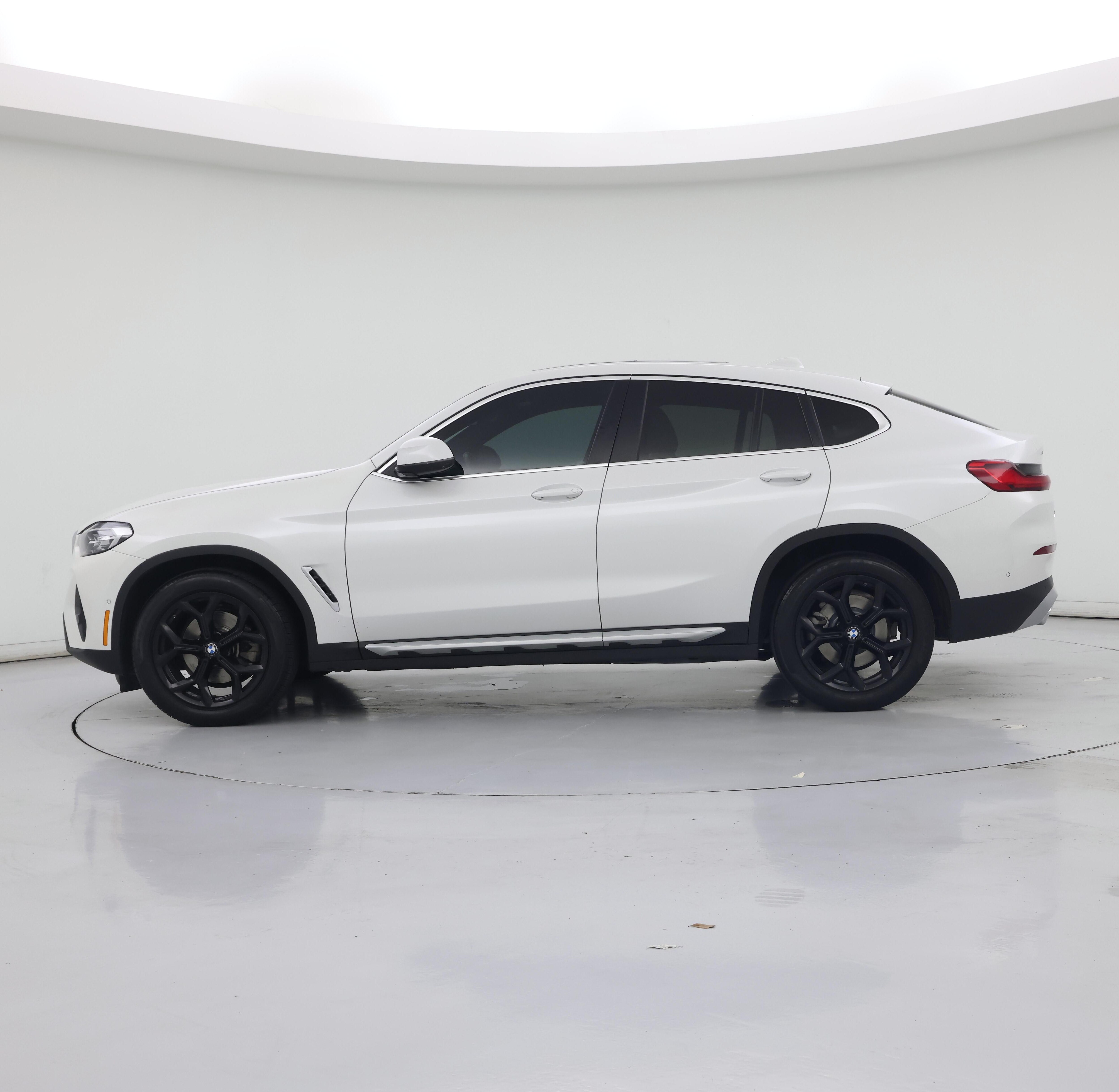 Thumbnail: 2023 BMW X4 - 3