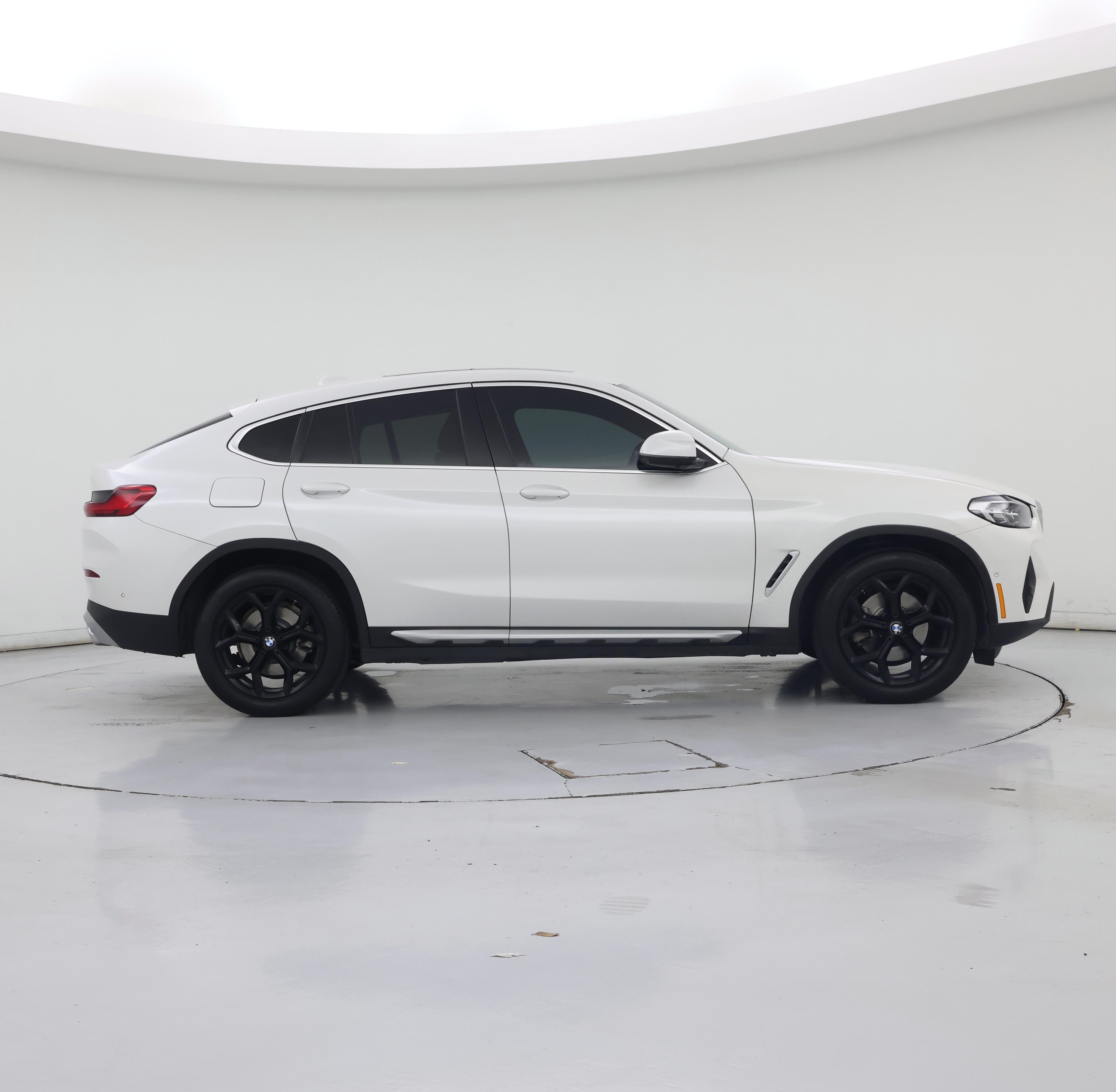 Thumbnail: 2023 BMW X4 - 7