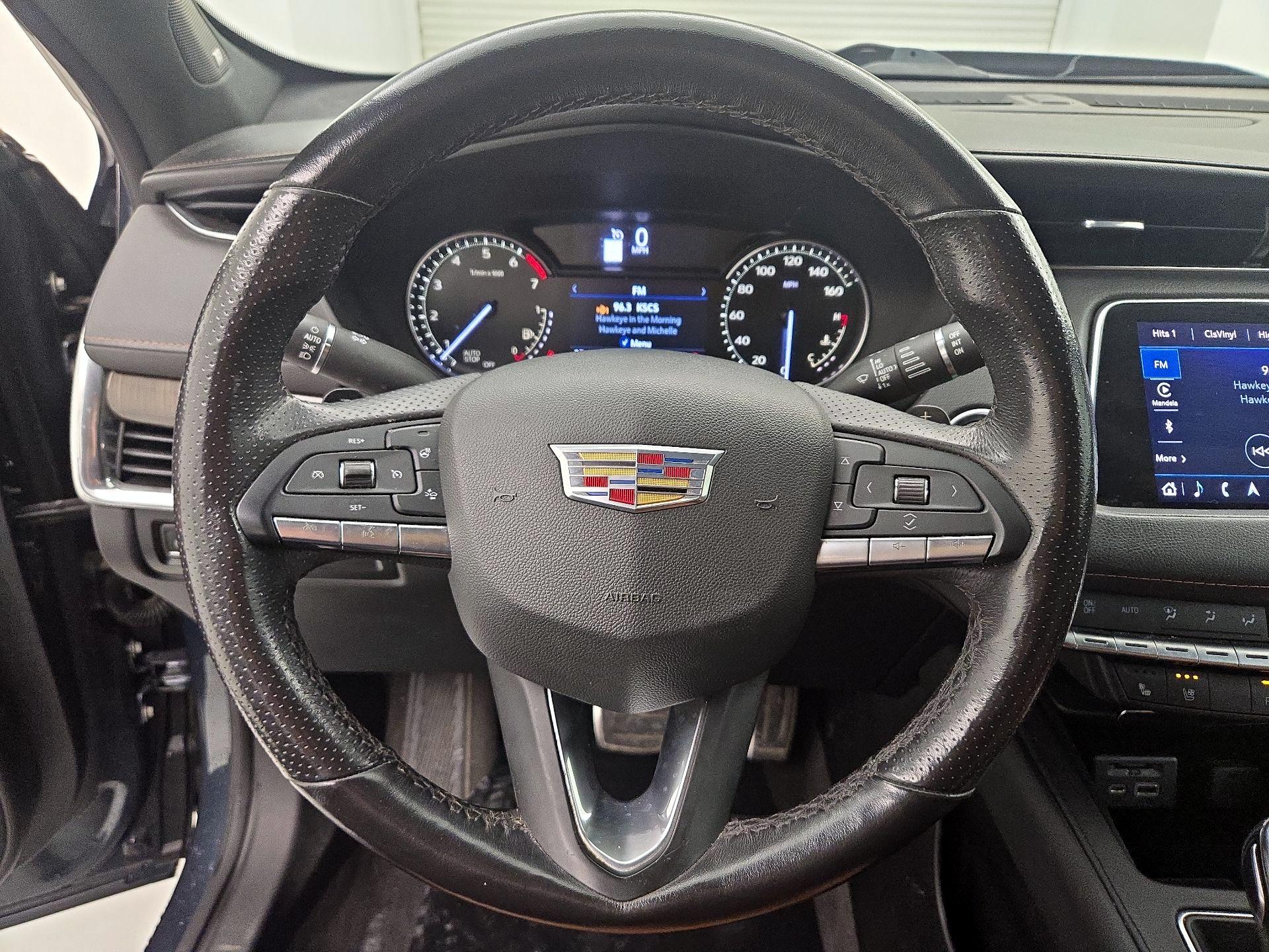 Thumbnail: 2021 Cadillac XT4 - 10