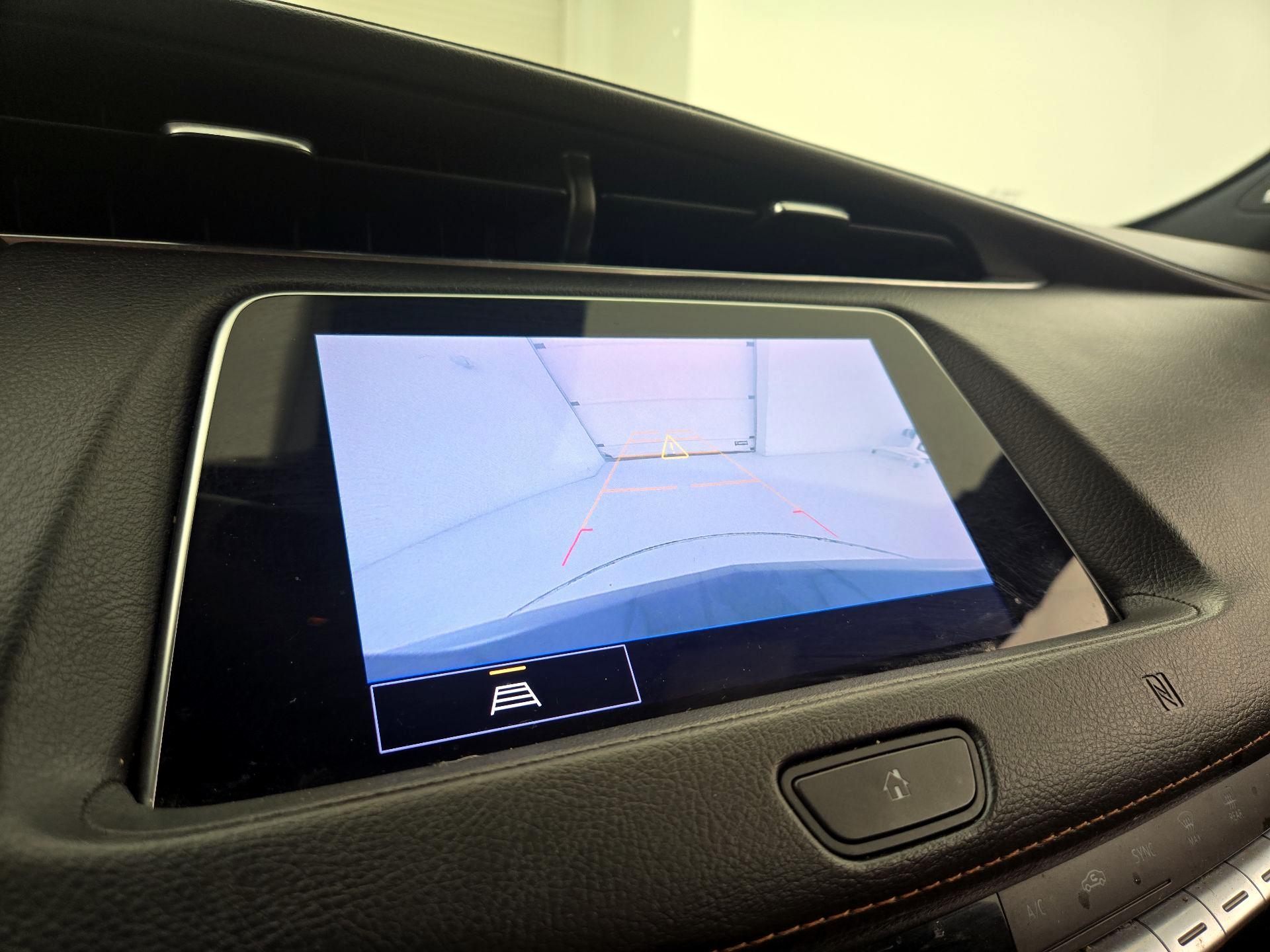Thumbnail: 2021 Cadillac XT4 - 15