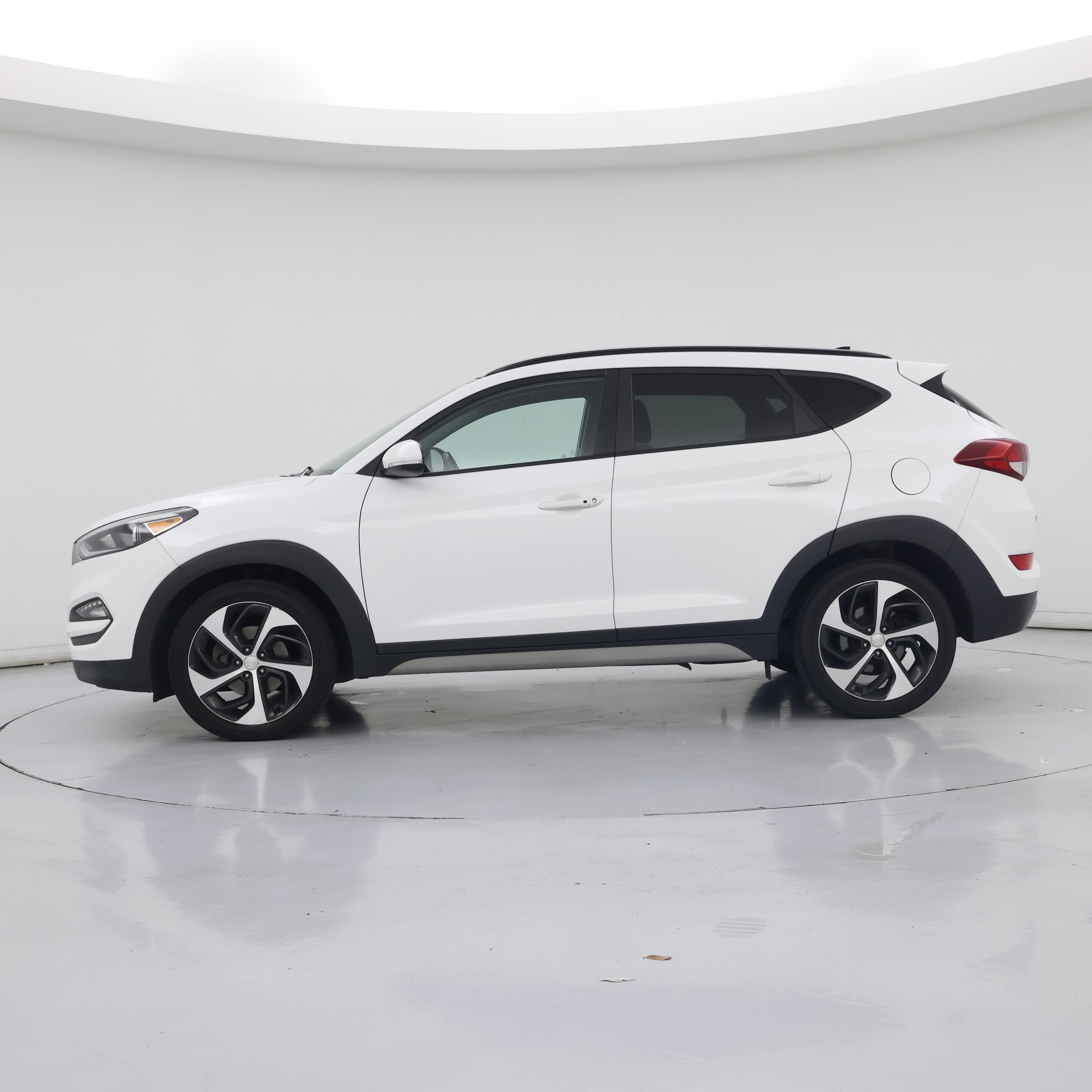 Thumbnail: 2018 Hyundai Tucson - 3