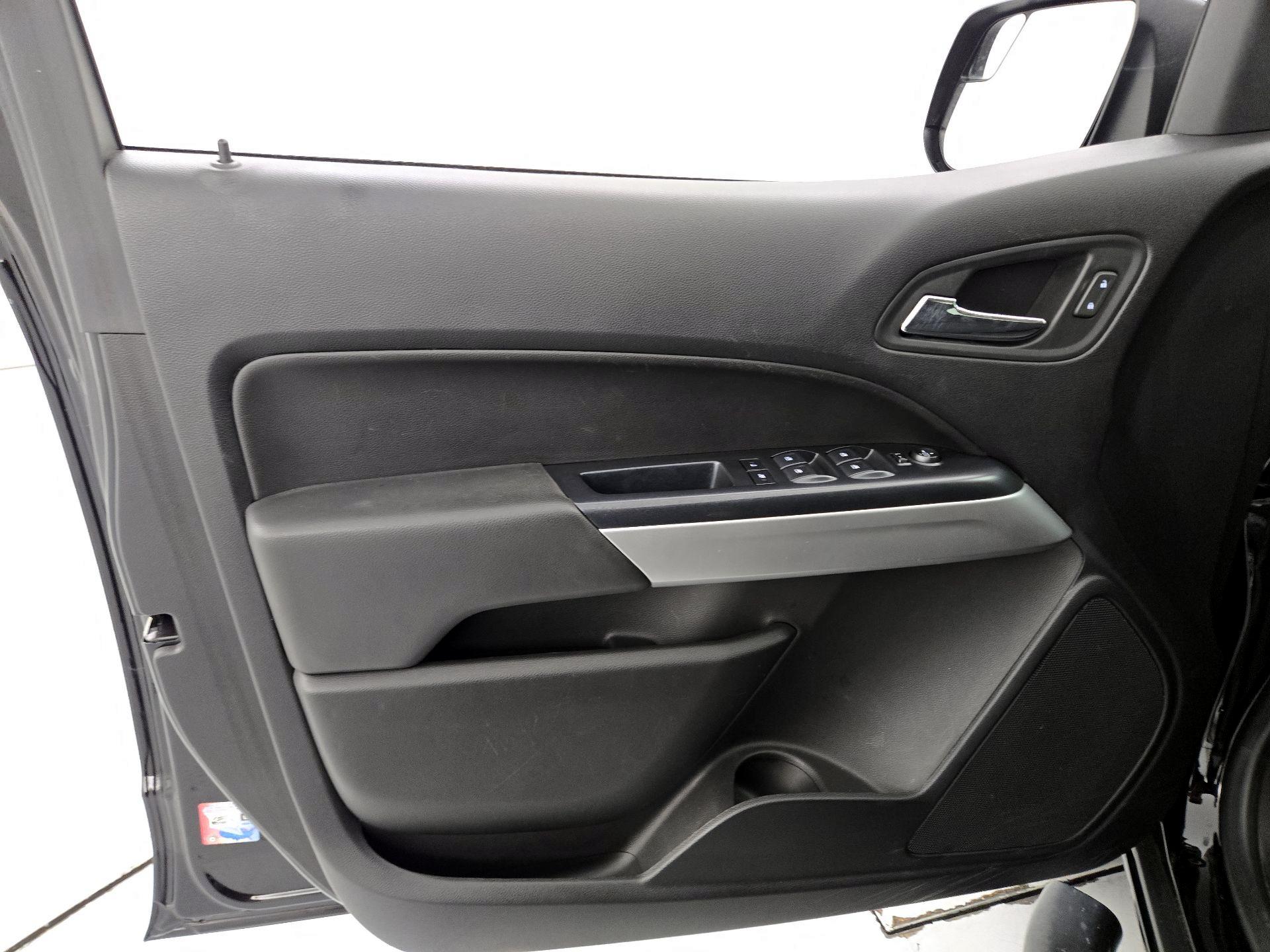 Thumbnail: 2021 Chevrolet Colorado - 12