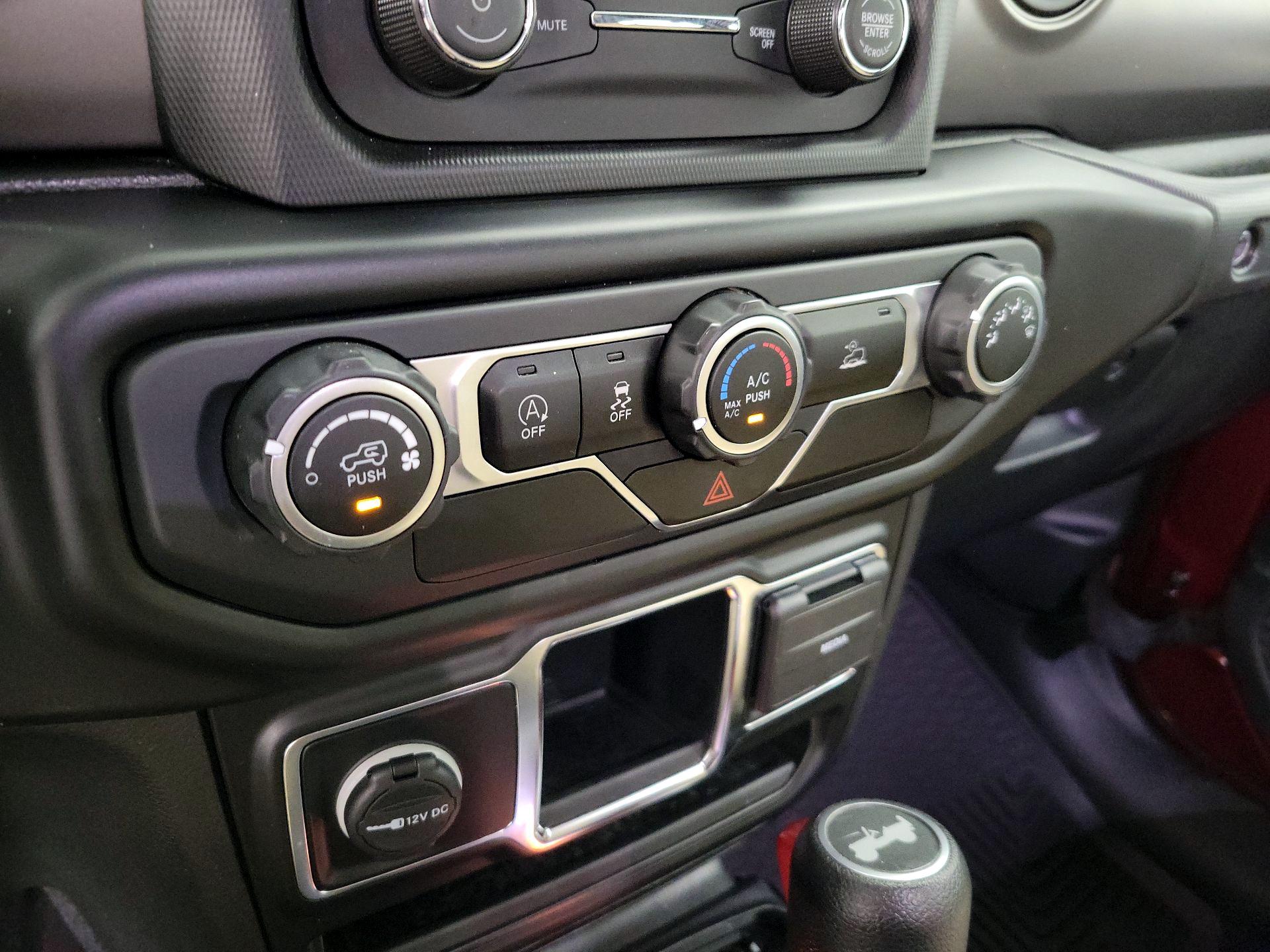 Thumbnail: 2021 Jeep Wrangler - 17