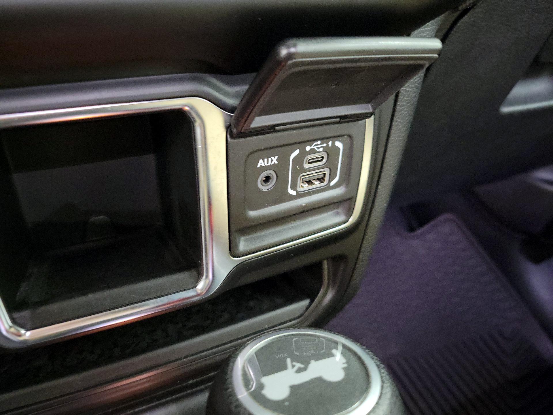 Thumbnail: 2021 Jeep Wrangler - 19