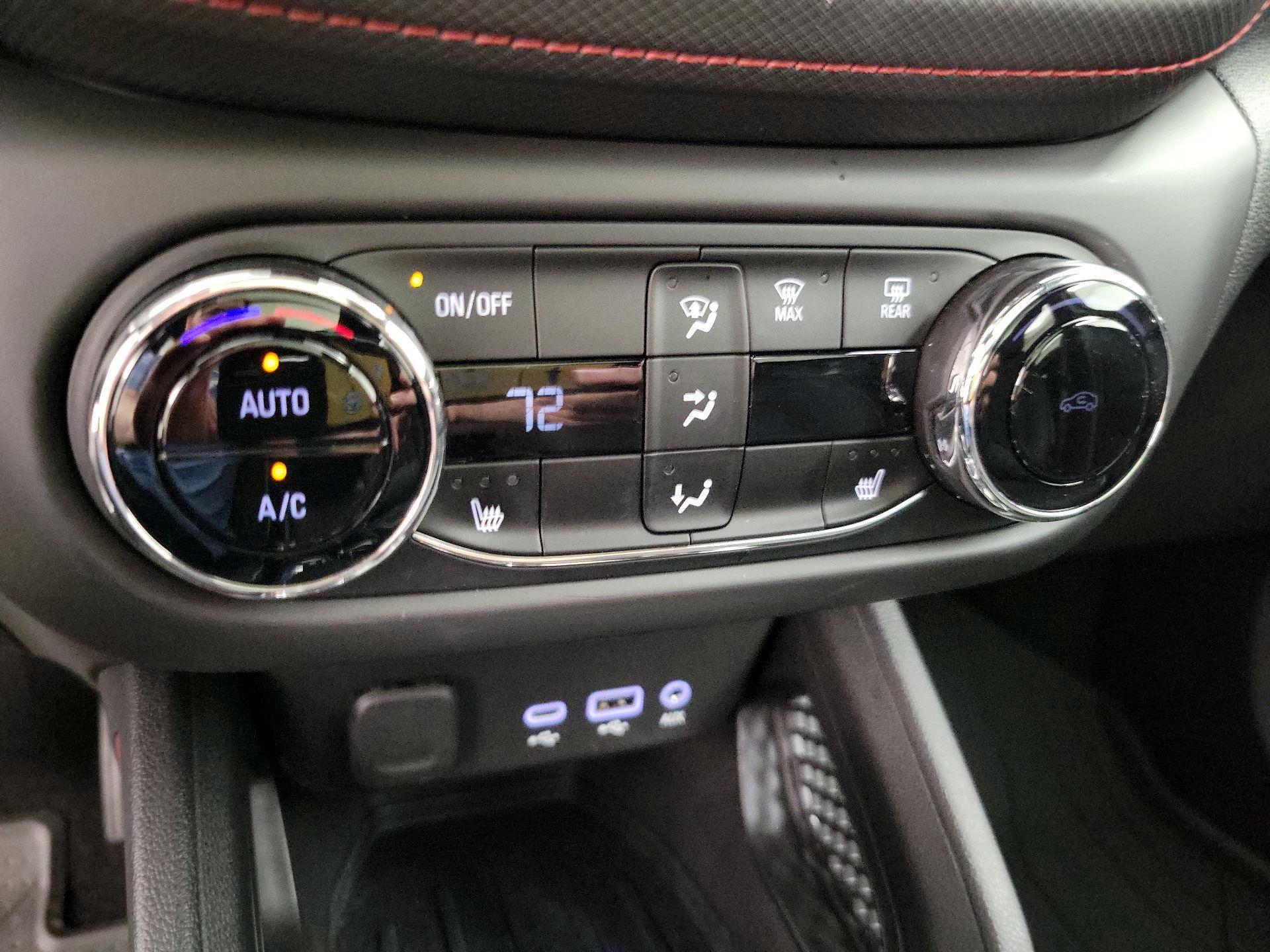 Thumbnail: 2022 Chevrolet TrailBlazer - 16