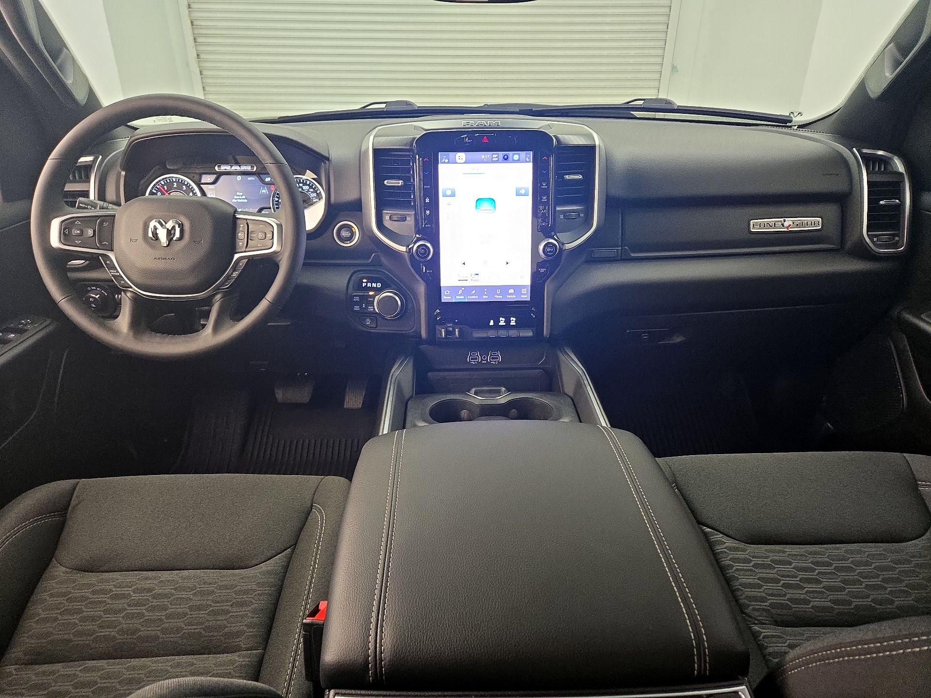 Thumbnail: 2025 RAM 1500 - 9