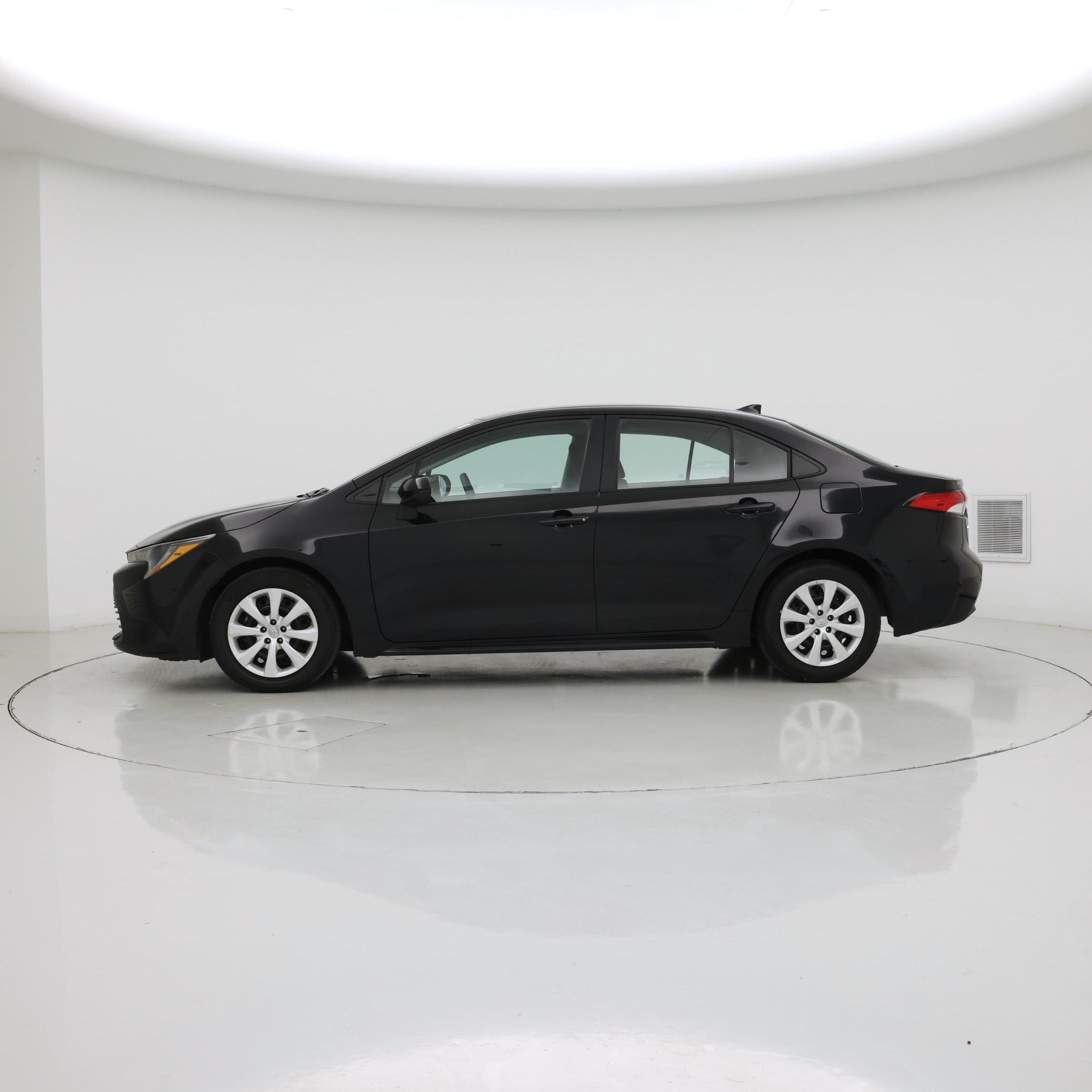 Thumbnail: 2025 Toyota Corolla - 3