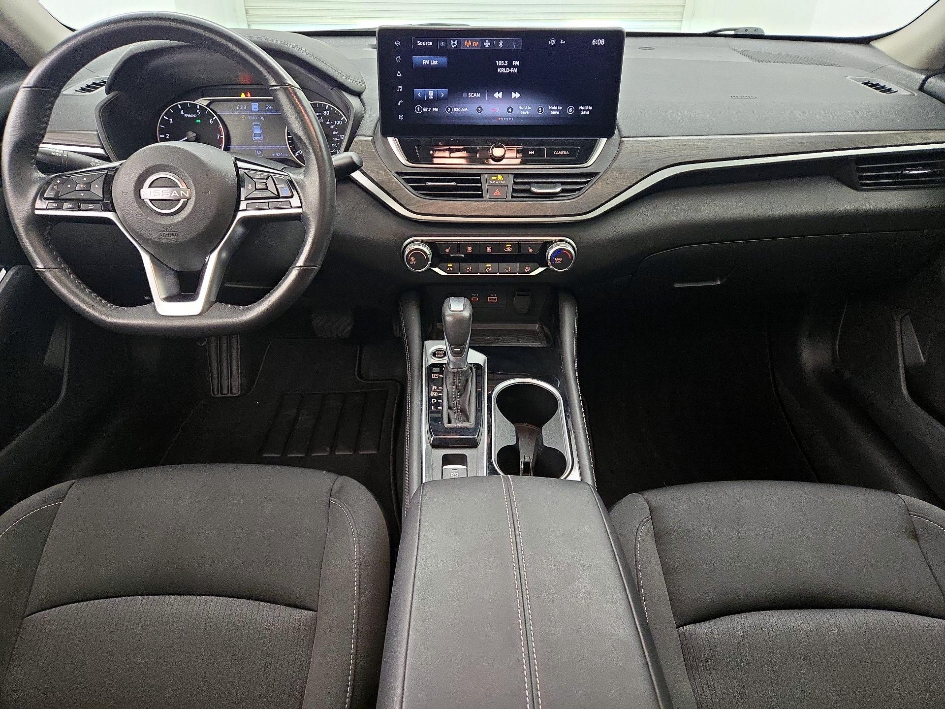 Thumbnail: 2023 Nissan Altima - 9