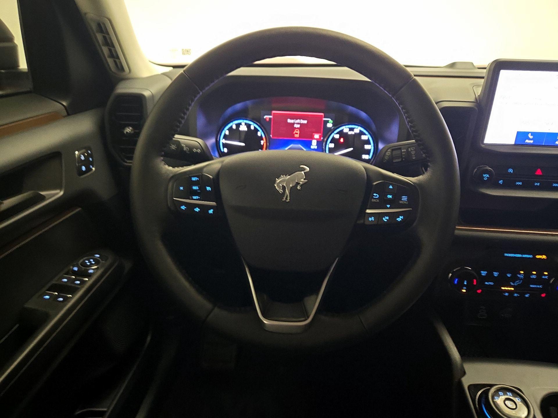 Thumbnail: 2023 Ford Bronco Sport - 10