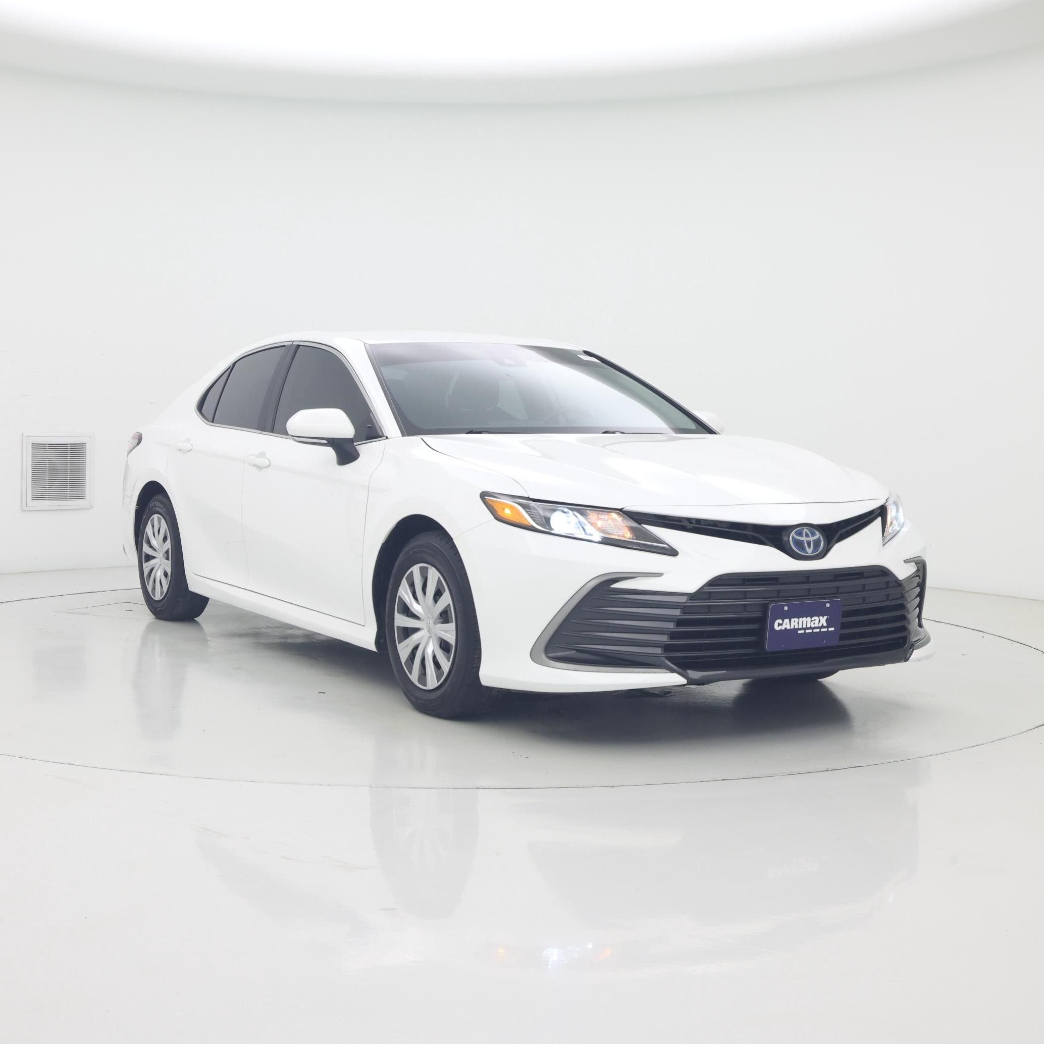 White 2023 Toyota Camry Hybrid Sedan Front-Wheel Drive Automatic
