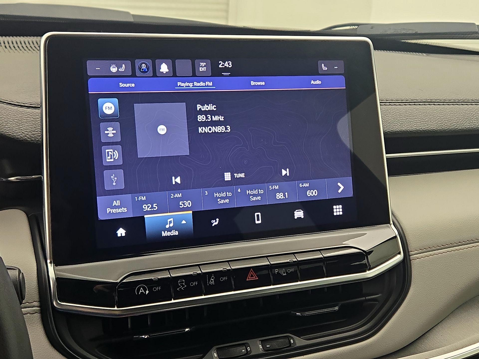 Thumbnail: 2023 Jeep Compass - 15