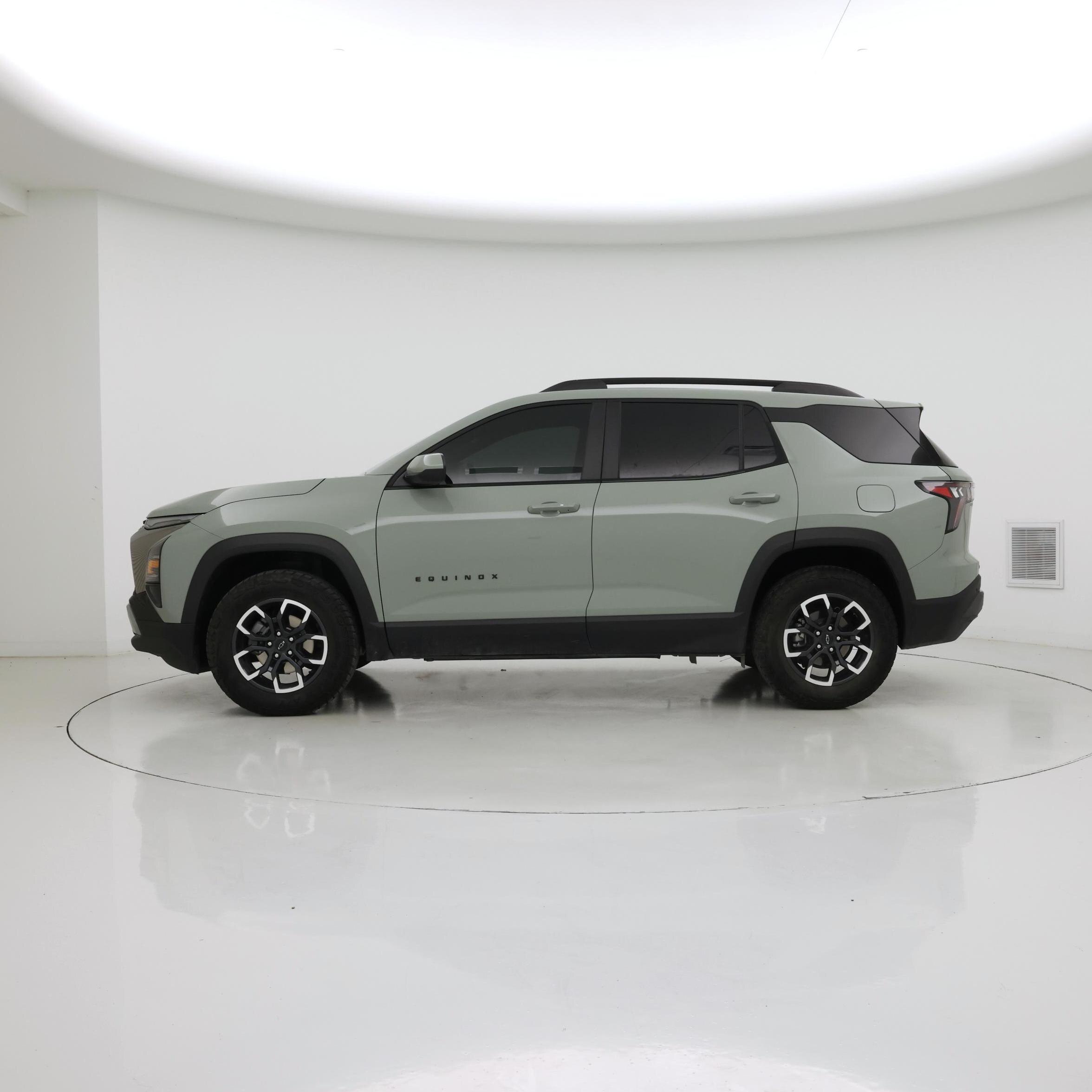 Thumbnail: 2025 Chevrolet Equinox - 3
