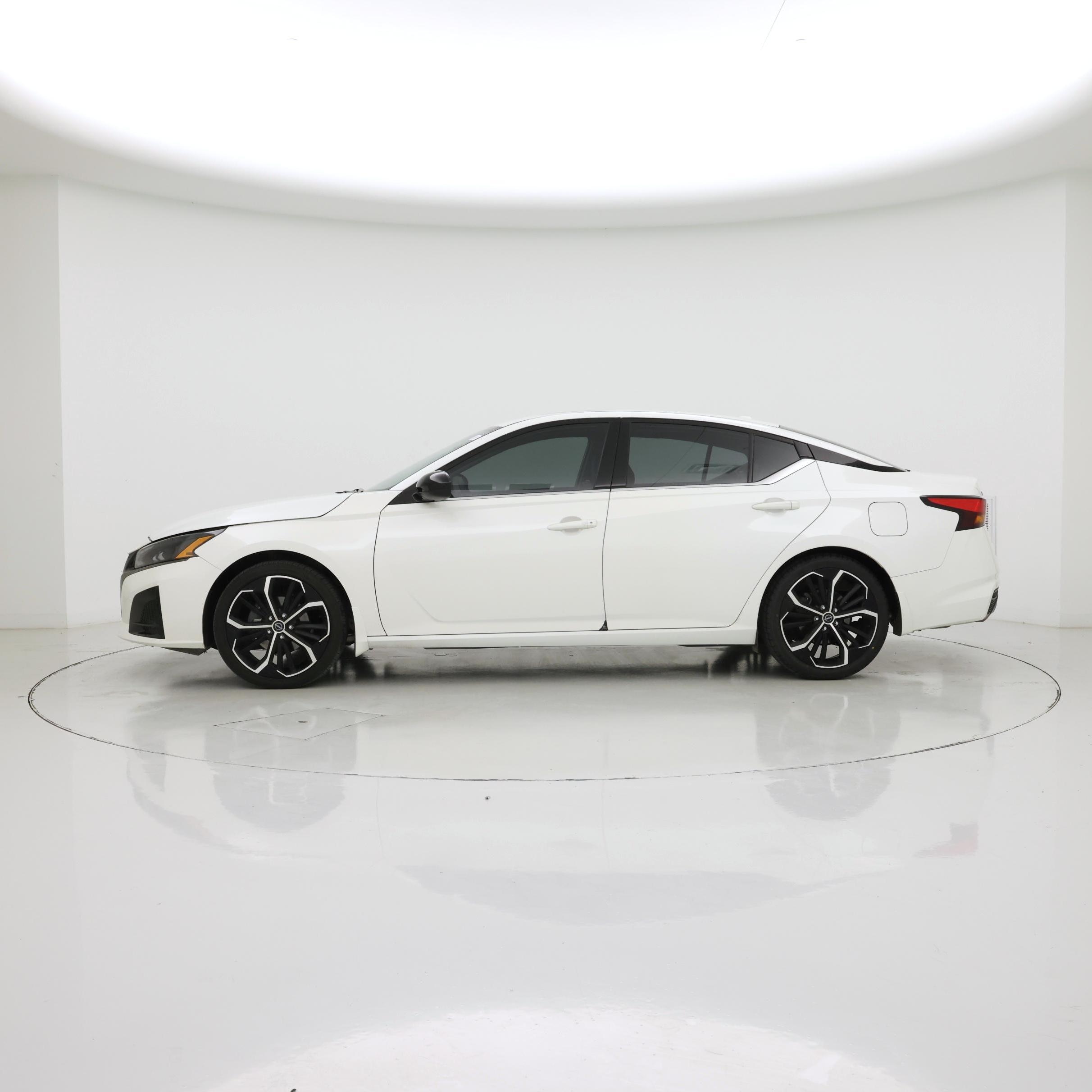 Thumbnail: 2024 Nissan Altima - 3