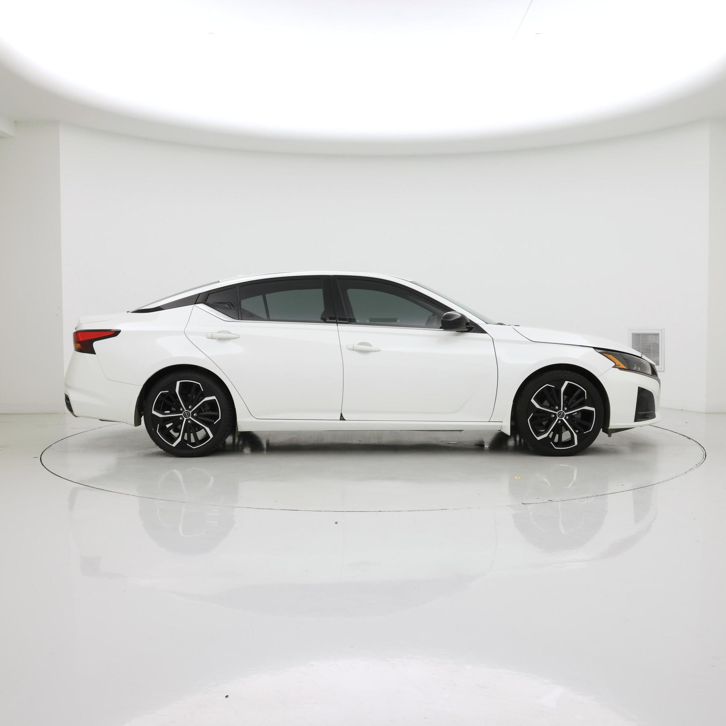 Thumbnail: 2024 Nissan Altima - 7