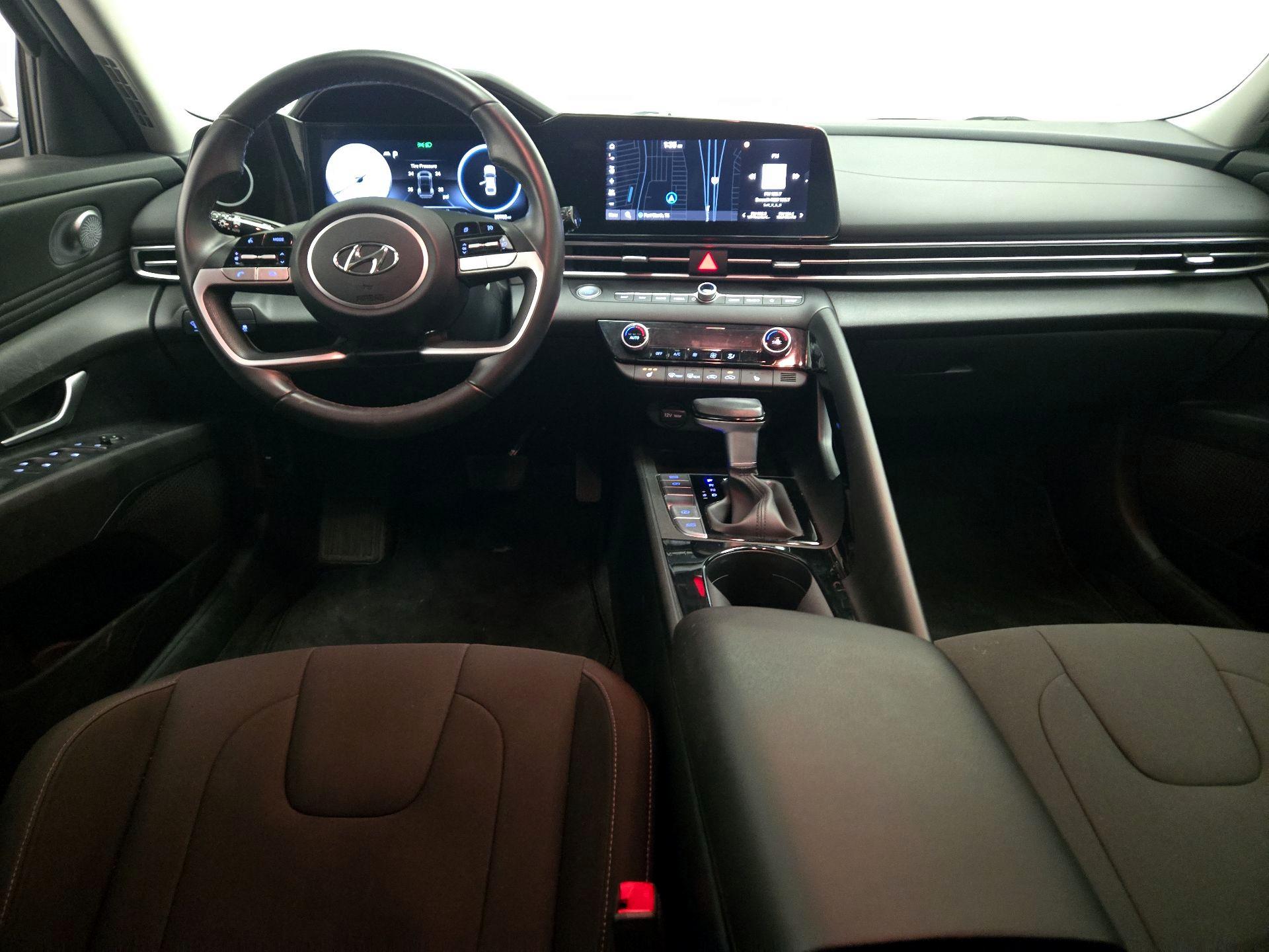 Thumbnail: 2023 Hyundai Elantra - 9