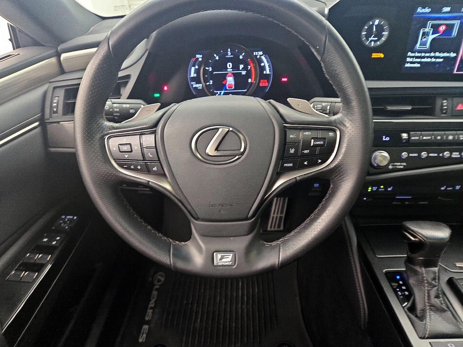 2022 Lexus ES F SPORT - Photo 11