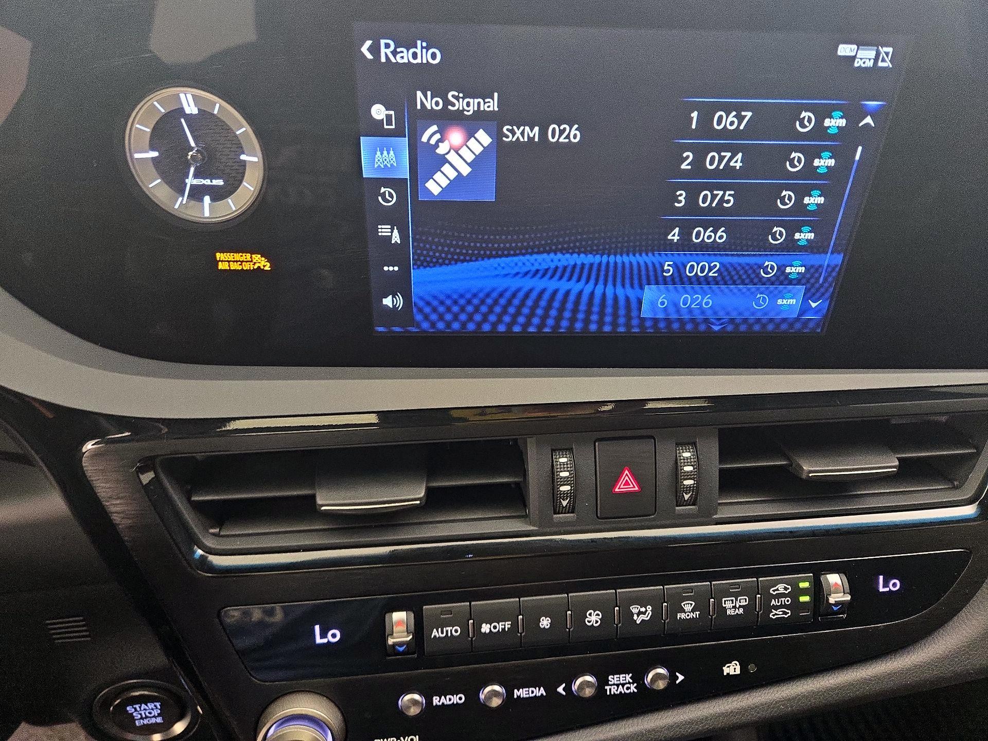 Thumbnail: 2022 Lexus ES - 15