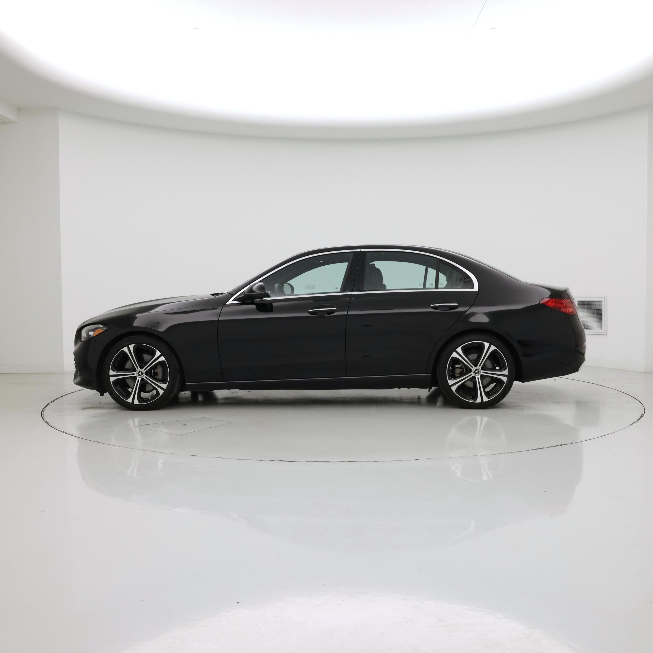 Thumbnail: 2025 Mercedes-Benz C-Class - 3