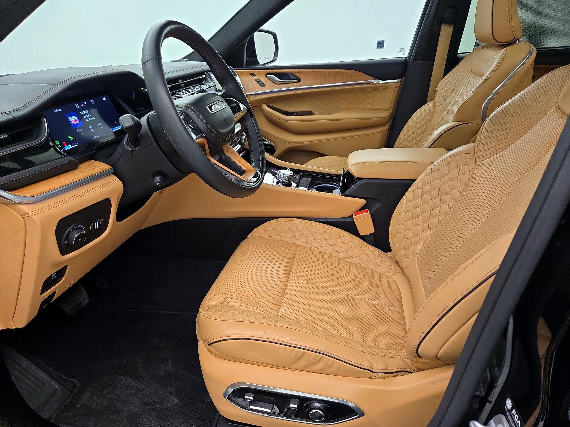 Thumbnail: 2023 Jeep Grand Cherokee - 11